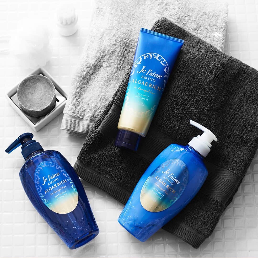 のインスタグラム：「・ 穏やかな日を目指して ・ from Jelaime AMINO ALGAE RICH ・ #KOSE #コーセー #jelaime #ジュレーム #AMINO #shampoo #シャンプー #トリートメント  #ヘアマスク #ヘアケア #スタイリング #style #ヘアスタイル #hair #髪 #バスタイム #バスルーム #salon #ヘアサロン #髪のダメージ #美髪になりたい #美髪ケア #ブルー #髪の乾燥 #コスメ好きさんと繋がりたい #新商品コスメ  #春です #MARCH #松本潤 さん #相葉雅紀  さん」