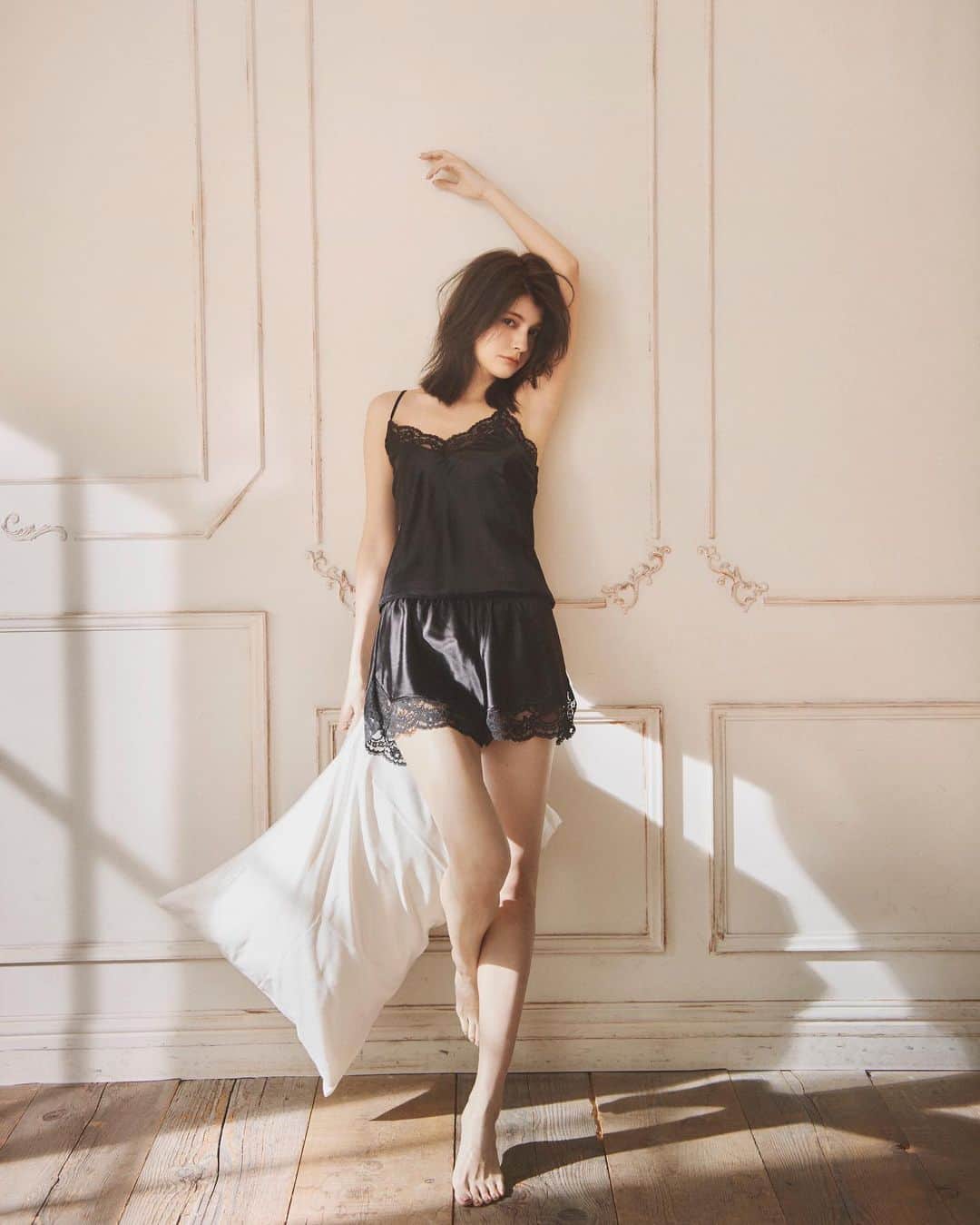 脱毛専門サロンlacoco/ラココのインスタグラム：「. TOKYO FM 『LACOCO presents “Love Myself”』 4/4（土）12:30～12:55 マギーがパーソナリティの新番組がスタートします！ “Love myself”をテーマに、ゲストに美のプロフェッショナルをお招きし、「カラダとココロのBEAUTYのあり方」や「ビューティーメソッド」をお伝えしていきます🌹 本物のキレイを目指すためのBeauty情報が満載です。 ぜひcheckしてくださいね。  聴き逃された方やエリア外にお住まいの方は、ラジオアプリ「radiko」からどうぞ！  #LACOCO #ラココ #lacocosalon #beauty #maggy #マギー #lovemyself」