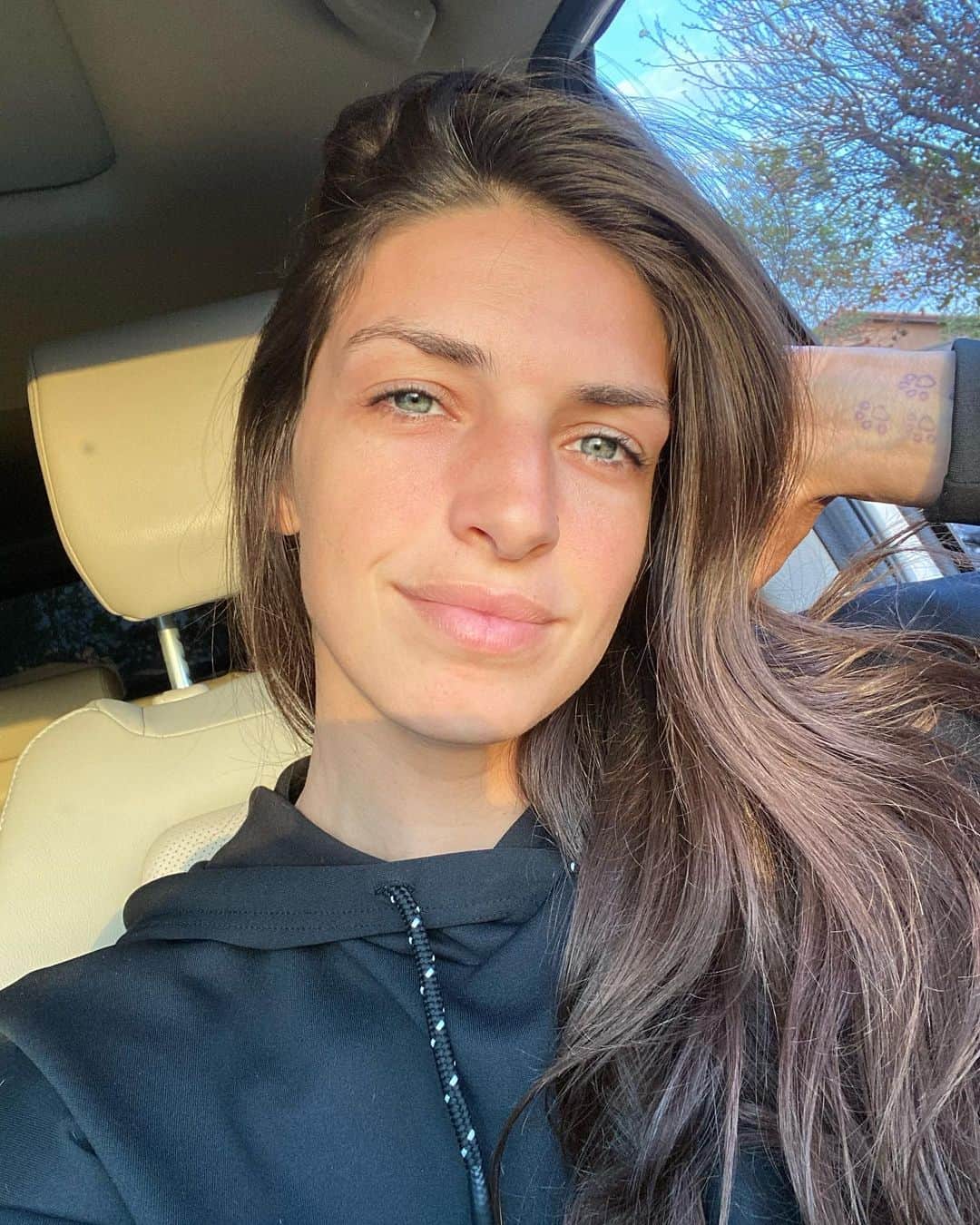 マッケンジー・ダーンのインスタグラム：「☺️😙」