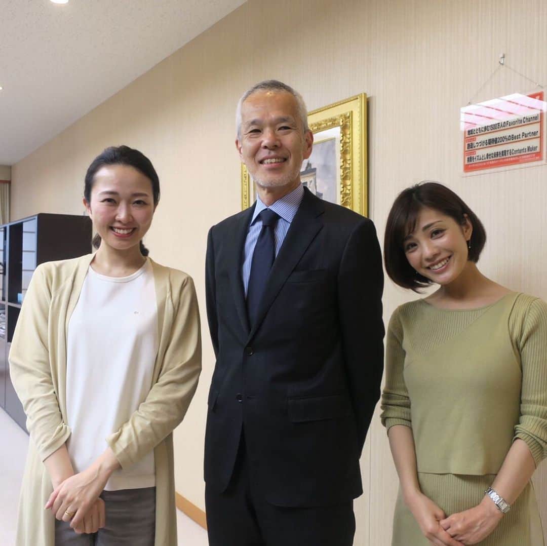 徳重杏奈のインスタグラム：「🌸﻿ #ドデスカ 最終日は﻿ こんな人にも挨拶を…﻿ ﻿ ﻿ ﻿ メ〜テレの狩野社長に﻿ ﻿ ﻿ 横井会長﻿ ﻿ ﻿ 二人とも﻿ 「インスタに載せていいですか？」﻿ と聞くと快諾してくれました😉﻿ ﻿ ﻿ 新型コロナの影響で﻿ さささーっとお話をして﻿ 一瞬だけマスクを外して記念撮影。﻿ ﻿ ﻿ 9年間ありがとうございました。﻿ ﻿ ﻿ プライベートアカウント﻿ @anna.tokushige﻿ ﻿ ﻿ ﻿ #メーテレ #メーテレアナウンサー #野田英里 さん #名古屋 #メーテレ #アナウンサー #ドデスカ #徳重杏奈」