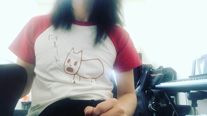 Kyrieのインスタグラム：「久しぶりに録音するか。」