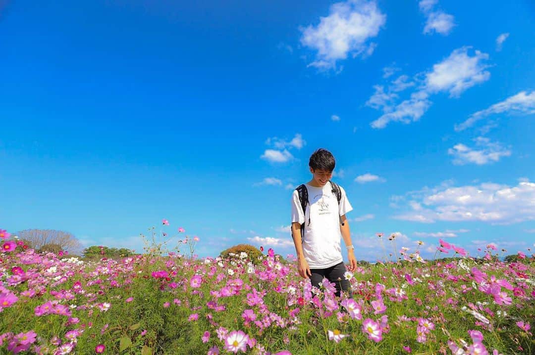 多田修平さんのインスタグラム写真 - (多田修平Instagram)「花と自分。 似合わない。笑」4月3日 12時20分 - shuhei_0624