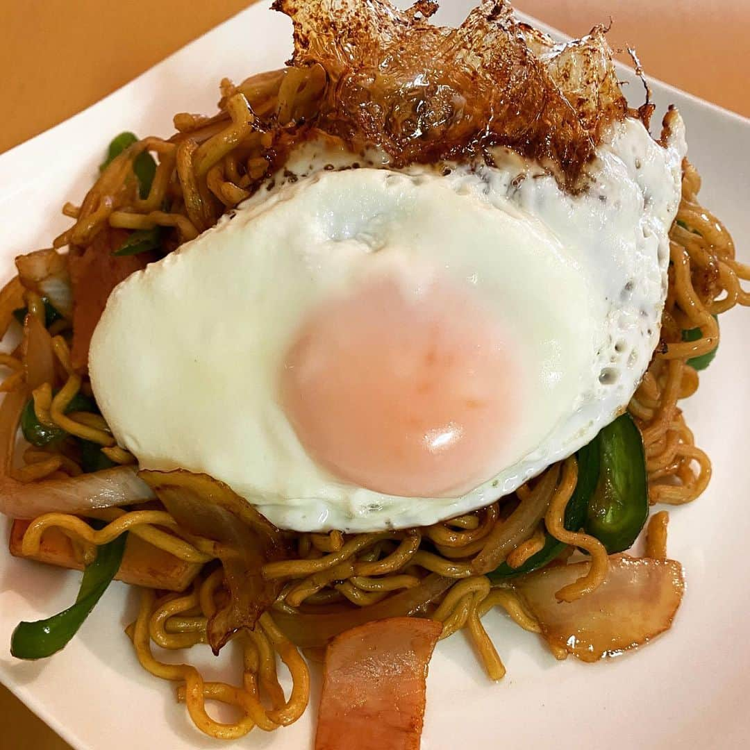 林大介のインスタグラム：「焼きそばやね」