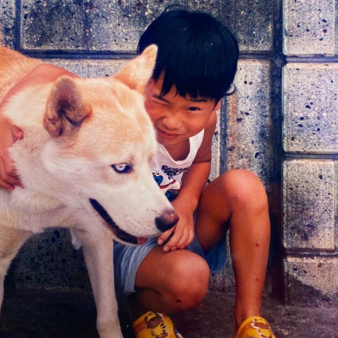岡崎体育さんのインスタグラム写真 - (岡崎体育Instagram)「名犬ヒロフと、20年前の私」4月3日 13時46分 - okazaki_taiiku