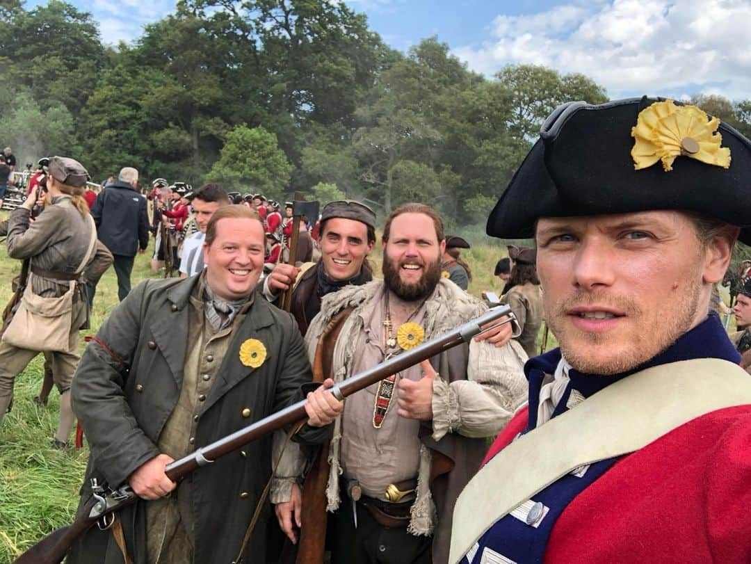 サム・ヒューアンさんのインスタグラム写真 - (サム・ヒューアンInstagram)「Pre Battle Selfie. Always important before going to war with your Godfather. “Lucky” I’ve got this bunch of...men. @outlander_starz」4月3日 14時08分 - samheughan