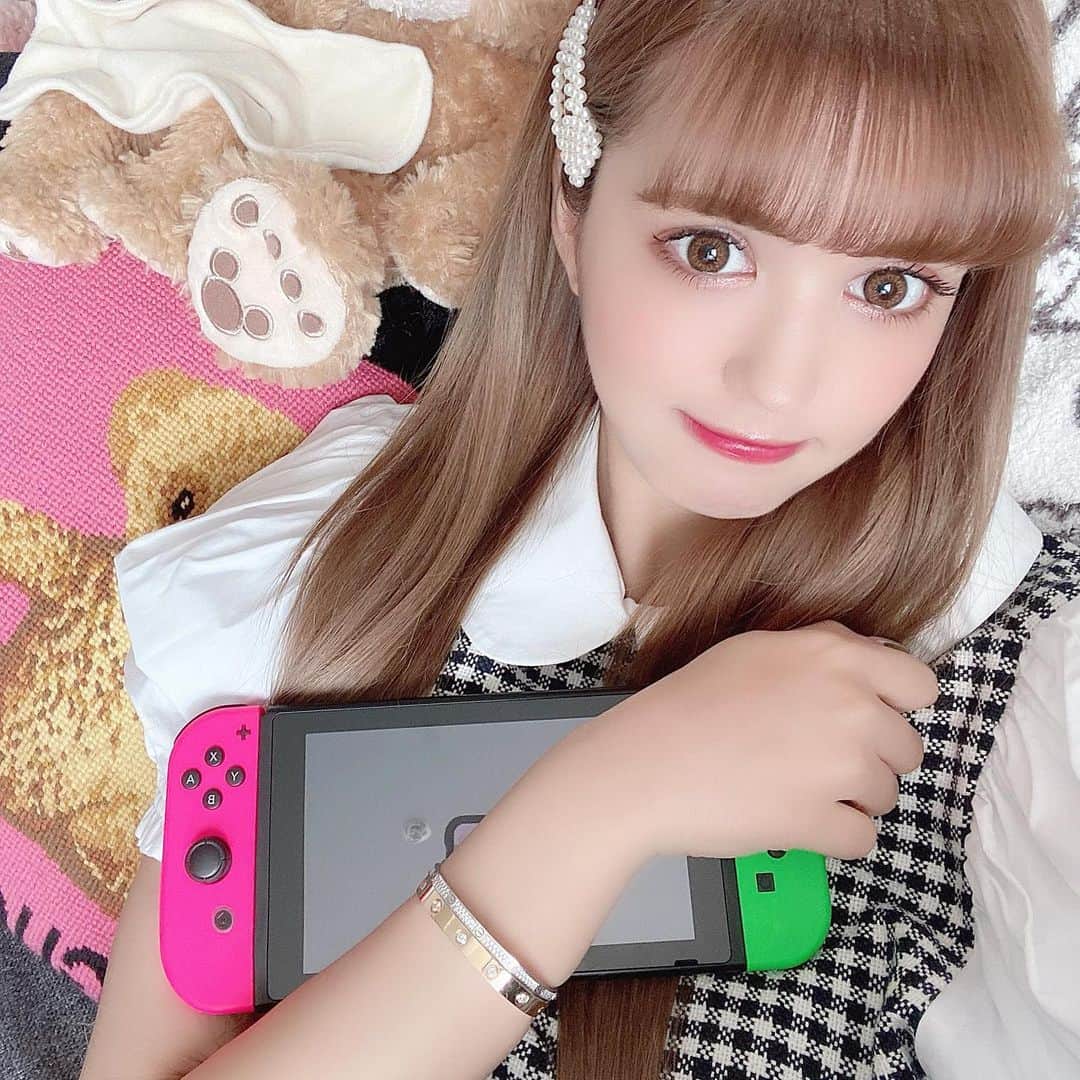 紗蘭さんのインスタグラム写真 - (紗蘭Instagram)「YouTubeの撮影3本したよ♥️ 他の時間は編集とあつ森とスマブラをやりこむ日々🎮💕 #おうち時間 #stayhome」4月3日 14時43分 - saracchidayo