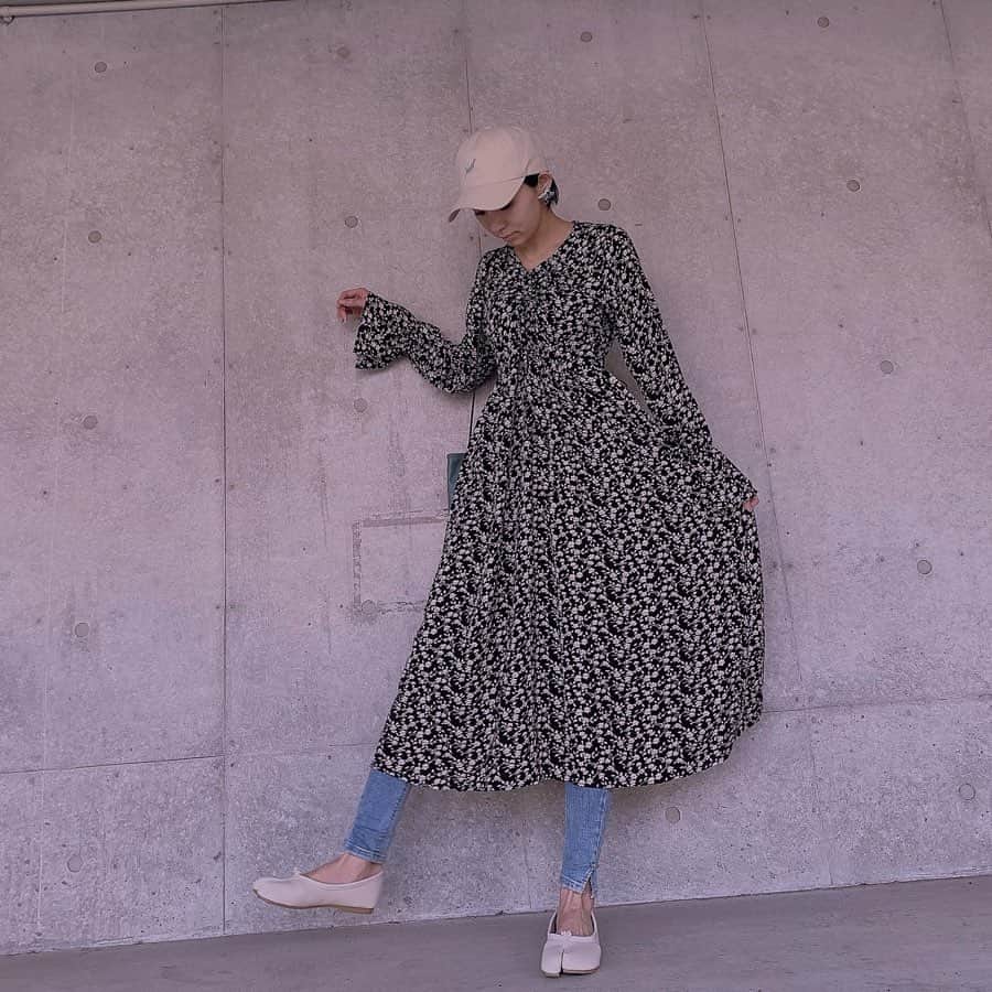 Ai（虫賀愛）さんのインスタグラム写真 - (Ai（虫賀愛）Instagram)「* 早く春物着てお外出たいね🌸👗 * 今は我慢… #stayhome * * #aimushiga #mushiga #虫賀さん　#fashion #iradowl_official  #stayhome」4月3日 16時21分 - ai.mushiga