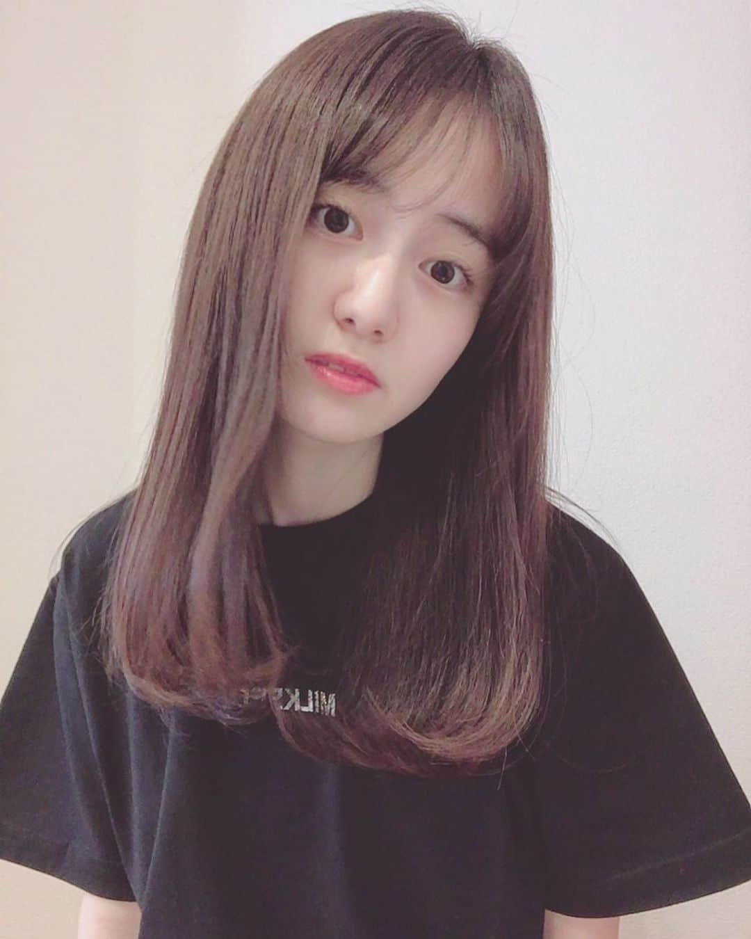 中川梨花さんのインスタグラム写真 中川梨花instagram お仕事の関係で お腹まであった髪をバッサリ 名残惜しいけど 心機一転がんばります 春メイク 韓国コスメ 韓国メイク 中国メイク Followｍe チャイボーグメイク Shima ヘアカット