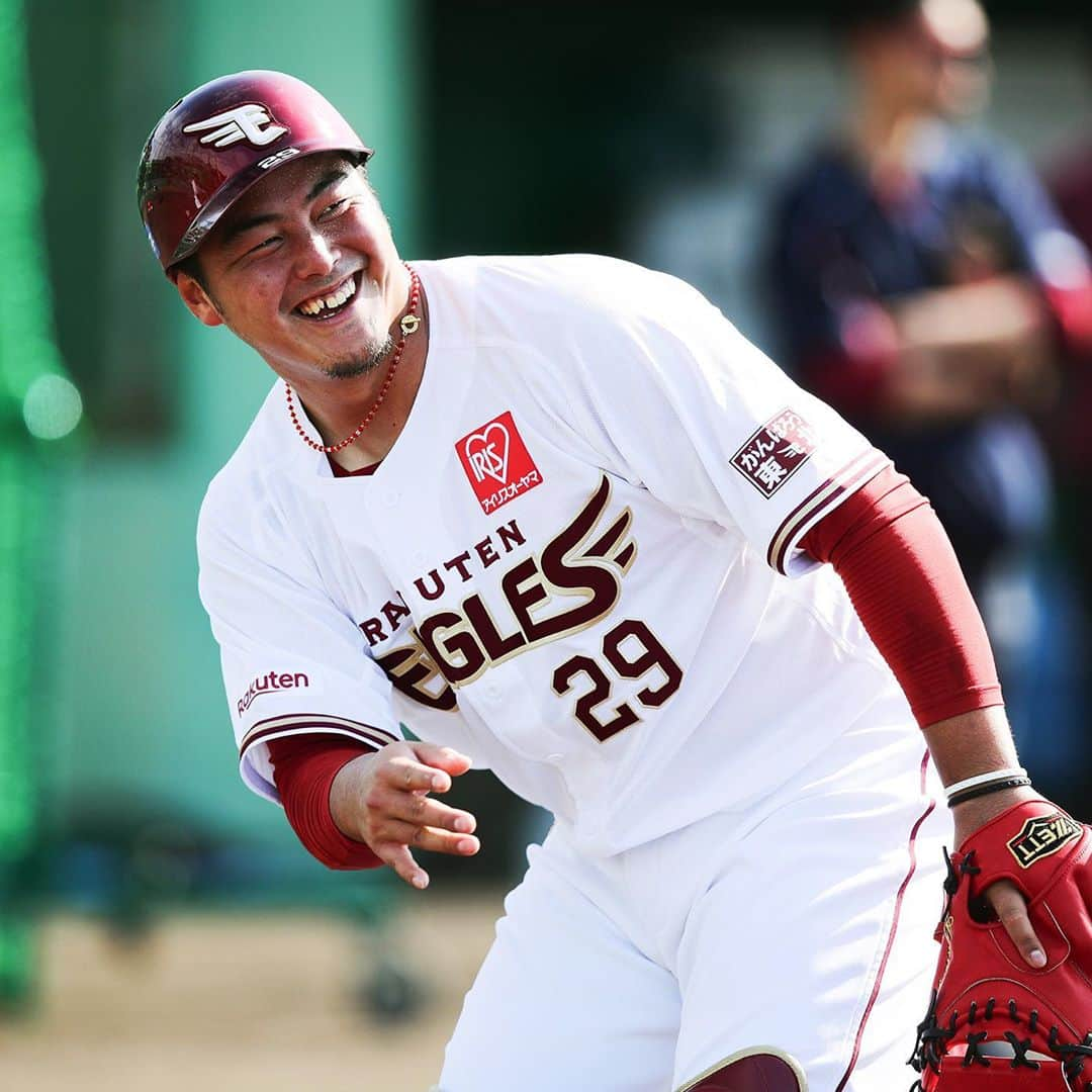 東北楽天ゴールデンイーグルスさんのインスタグラム写真 - (東北楽天ゴールデンイーグルスInstagram)「⚾️ イーグルスプレミアムのフォトギャラリーでは 全選手の春季キャンプでの写真を あらためてアップしております😆 毎日更新中ですので是非ご覧ください‼️ こちらは最近インスタに登場していなかった選手たち✨ MyHEROへ応援メッセージをよろしくお願いします💌 #rakuteneagles #NOWorNEVERいまこそ #日本一の東北へ  #山下斐紹 #福井優也 #渡邊佳明 #堀内謙伍  #則本佳樹  #写真もイープレで.」4月3日 16時37分 - rakuten_eagles