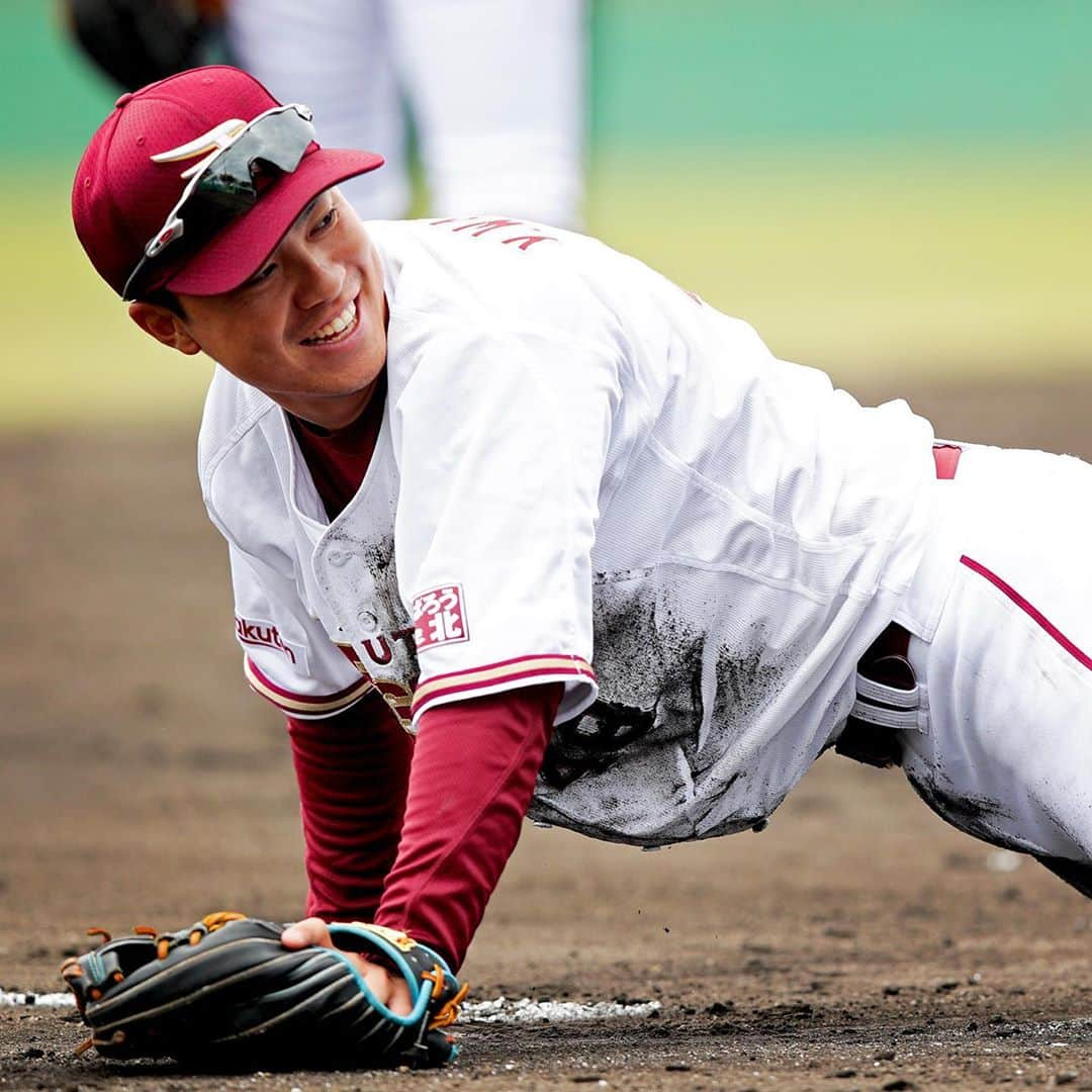 東北楽天ゴールデンイーグルスさんのインスタグラム写真 - (東北楽天ゴールデンイーグルスInstagram)「⚾️ イーグルスプレミアムのフォトギャラリーでは 全選手の春季キャンプでの写真を あらためてアップしております😆 毎日更新中ですので是非ご覧ください‼️ こちらは最近インスタに登場していなかった選手たち✨ MyHEROへ応援メッセージをよろしくお願いします💌 #rakuteneagles #NOWorNEVERいまこそ #日本一の東北へ  #山下斐紹 #福井優也 #渡邊佳明 #堀内謙伍  #則本佳樹  #写真もイープレで.」4月3日 16時37分 - rakuten_eagles