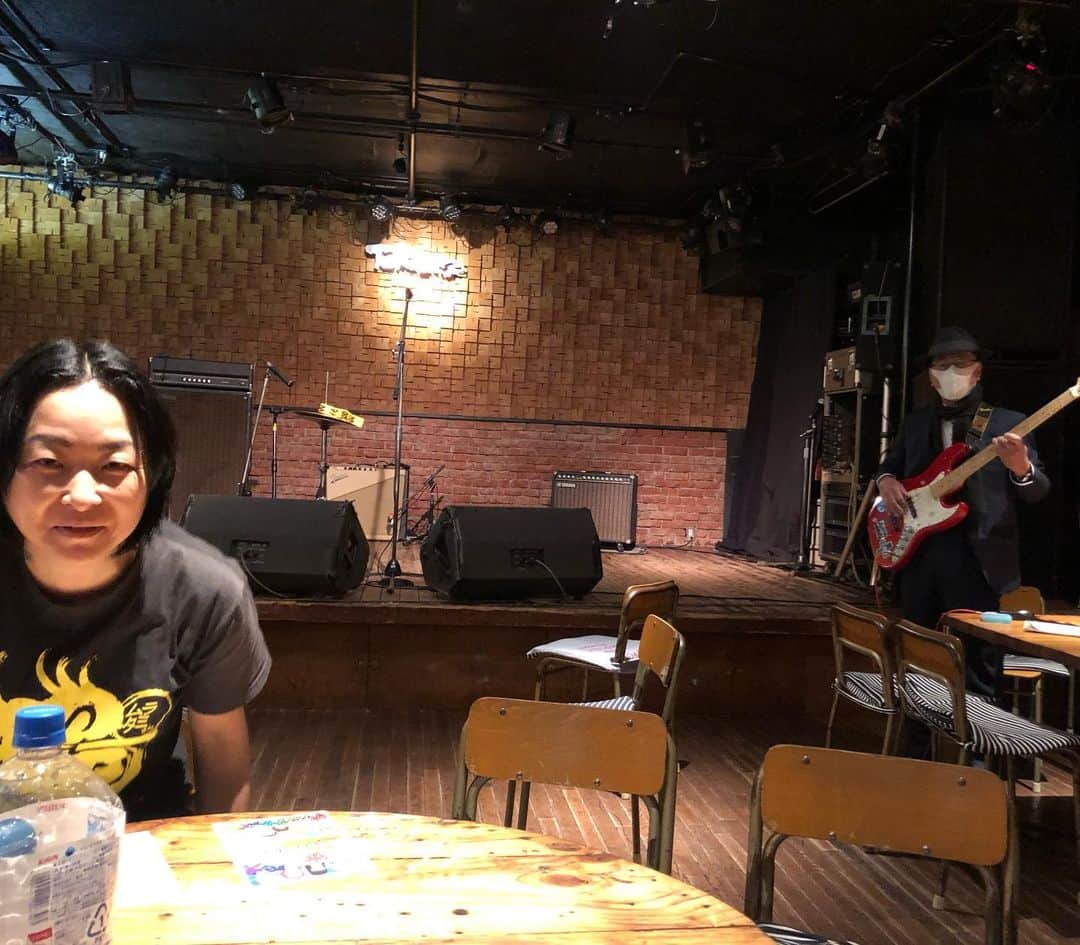 山川のりをのインスタグラム：「今夜は名古屋得三にてギターパンダライブです。18時30分/19時30分、2500円+Dです。共演は貝がらマックス！お近くの方々会いにきてアイニージュー！  しばらくアイニージューできないから心を込めてアイニージュー！」