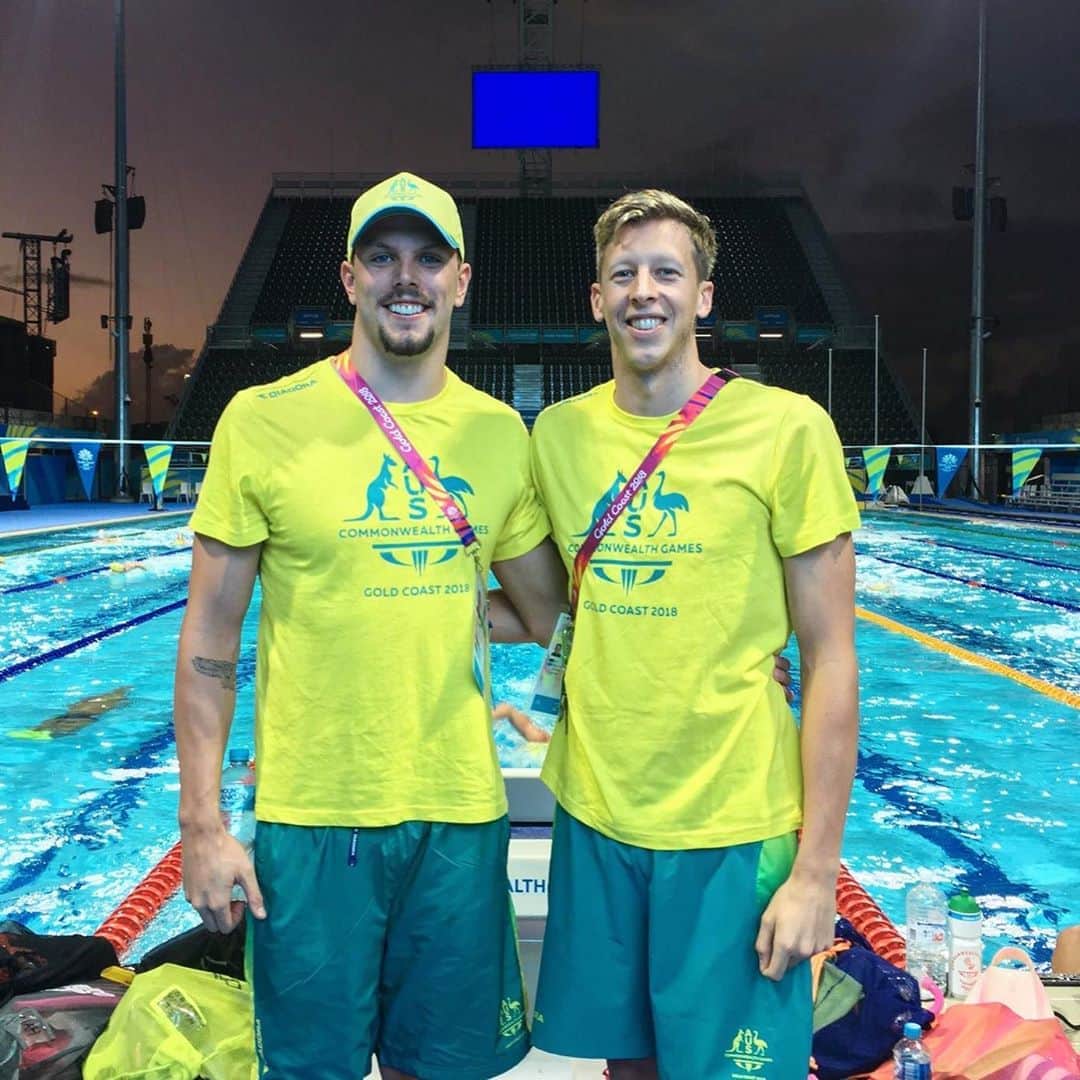 トラビス・マホーニーのインスタグラム：「Flashback Friday with my brother @kyle_chalmers3 #itsfridaythen」