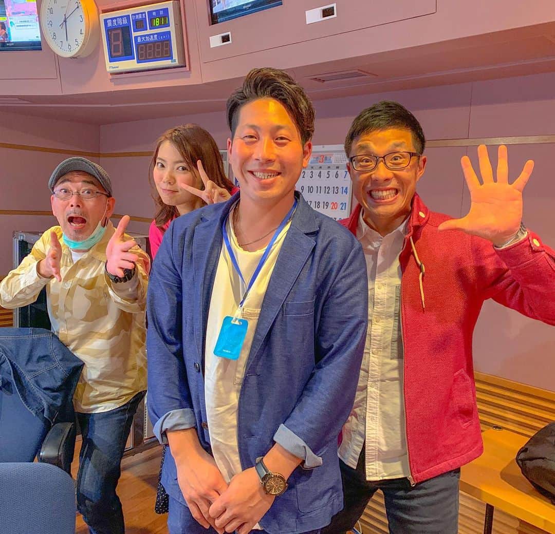 友永翔太さんのインスタグラム写真 友永翔太instagram Cbcラジオさんにお邪魔してきました 喋りだけの世界 裏方さんの世界 すごく引き込まれました あっという間の3時間 勉強になりました Cbcラジオ 名古屋 若狭敬一 カトリーナ 戸井康成 友永