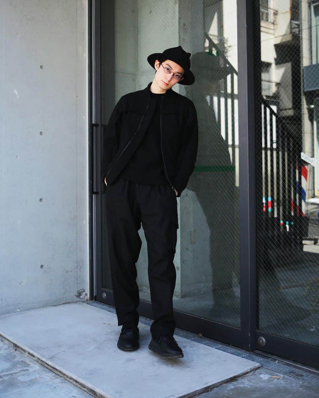 Droptokyoさんのインスタグラム写真 - (DroptokyoInstagram)「TOKYO STREET STYLE Name: @hamastagram822  Outer: #GroundY Top: #MARGARETHOWELL Pants: #Lownn Shoes: #UNITEDNUDE Hat: #Kijimatakayuki Sunglasses: #MaisonMargiela × #MYKITA #streetstyle#droptokyo#tokyo#japan#streetscene#streetfashion#streetwear#streetculture#fashion#ストリートファッション#fashion#コーディネート#omotesando#tokyofashion#japanfashion Photography: @abeasamidesu」4月3日 19時42分 - drop_tokyo