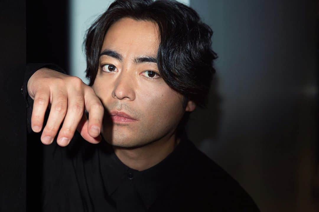 TOWAのインスタグラム：「📷by me of Takayuki Yamada san for #cinematoday #山田孝之 さん 📽『#ステップ』 cinematoday.jp/interview/A000…  Yahoo!映画 movies.yahoo.co.jp/interview/2020…」