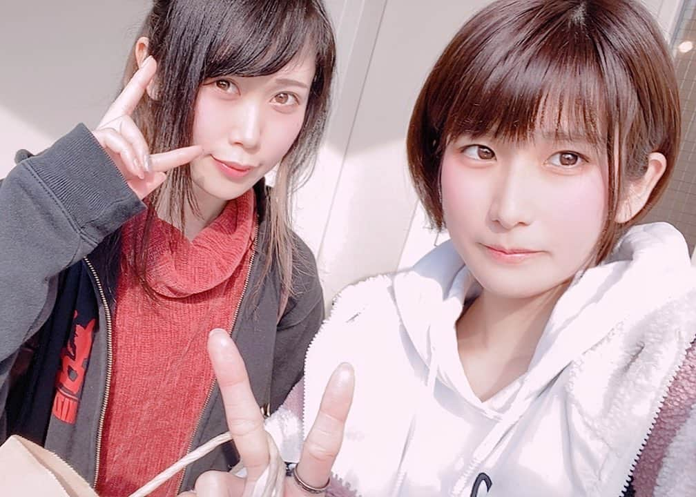 来栖うさこさんのインスタグラム写真 - (来栖うさこInstagram)「💃 みやびちゃんとダンス練習してきた！ やっぱりダンスは楽しい(*´꒳`*) . 良い天気だったので、 自撮りも盛れました。わあい👏 . . . . #来栖うさこ  #齧り付きたいお尻 #愛媛県産グラドル #グラドル #グラビア #グラビアアイドル #ショートカット女子 #ショートヘア #お尻 #model #cosplayer #gravureidol #japan #tokyo #asiangirls #sexy #釘町みやび」4月3日 21時08分 - kurusu_usako