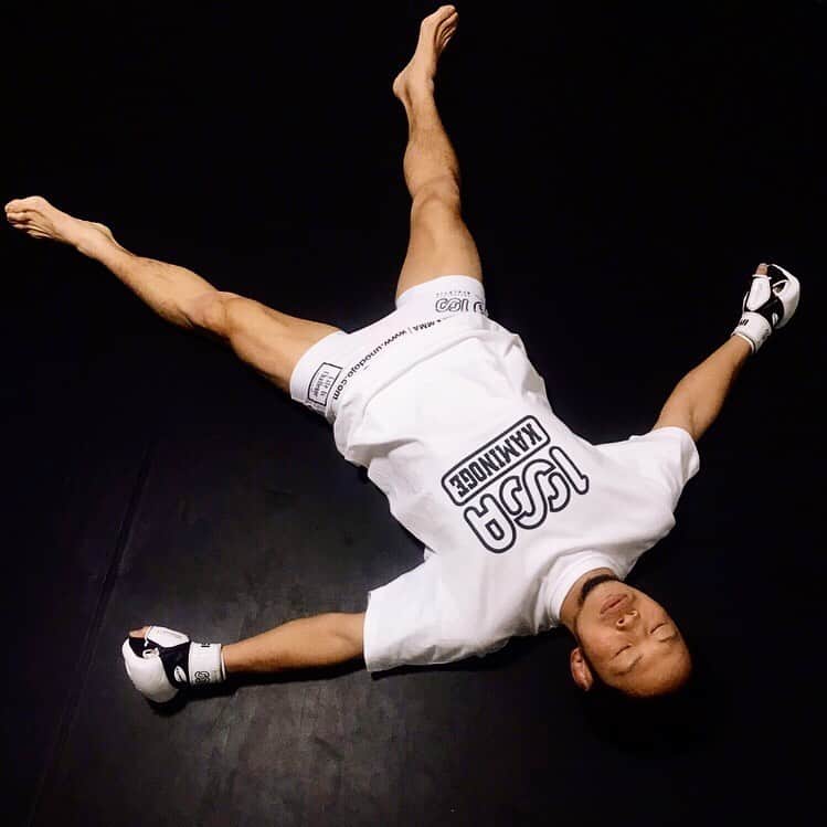宇野薫のインスタグラム：「KAMINOGE × 100A Heavyweight T-Shirt  @thepehlwans @holyshit_kamiuma.cafe  @kaminogeboy  @onehundred_athletic  @unocaolshowten  #kaminoge #thepehlwans  #onehundredathletic #100A  #caoluno #unocaolshowten」