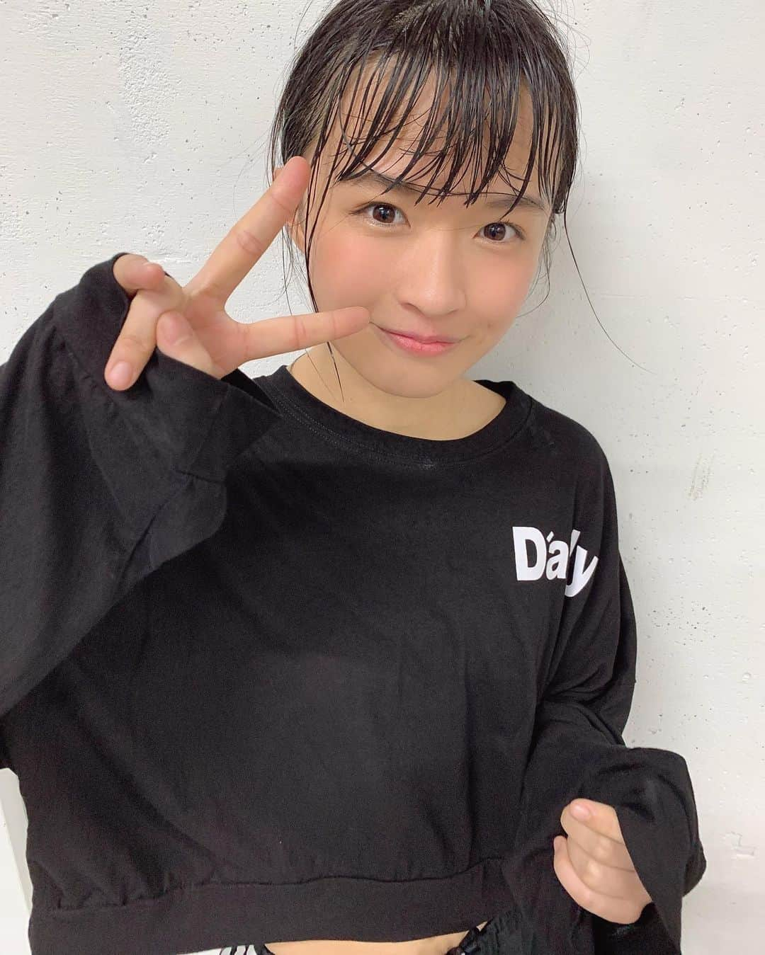 百川晴香さんのインスタグラム写真 - (百川晴香Instagram)「汗かいて全力出せるの幸せだよね…💃 #汗 #全力 #早く踊りたい #ダンス #dance #japanesegirl #sports」4月3日 21時26分 - momokawaharuka