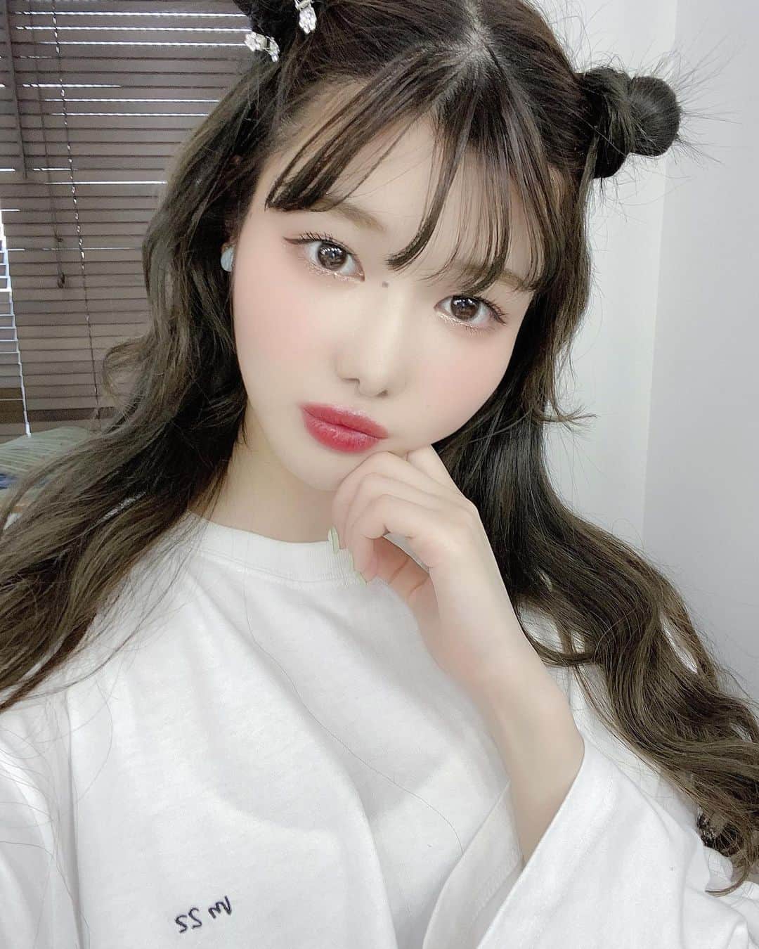 きぬさんのインスタグラム写真 - (きぬInstagram)「なんの動画だそうかな？ お家でお花見しようかな🌸？」4月3日 23時03分 - 2_5_2555