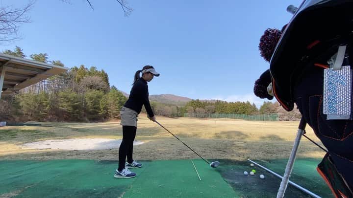 青木茉里奈のインスタグラム：「practice⛳️ 🎥1w ・ ・ ・ #golf #swing #golfswing」
