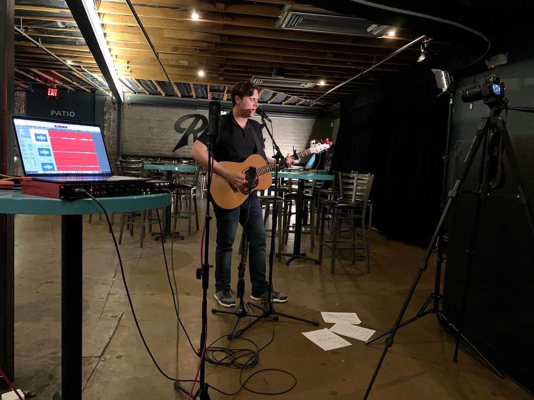 Jimmy Eat Worldのインスタグラム：「Tune in now for another Empty Room Gig from @therebelphx on @youtube. Link in bio. .  While they are closed, you can still support The Rebel Lounge staff with a t-shirt purchase in which proceeds go to support everyone that makes the venue run! . #IndependentVenueLove #StayHome #WithMe」