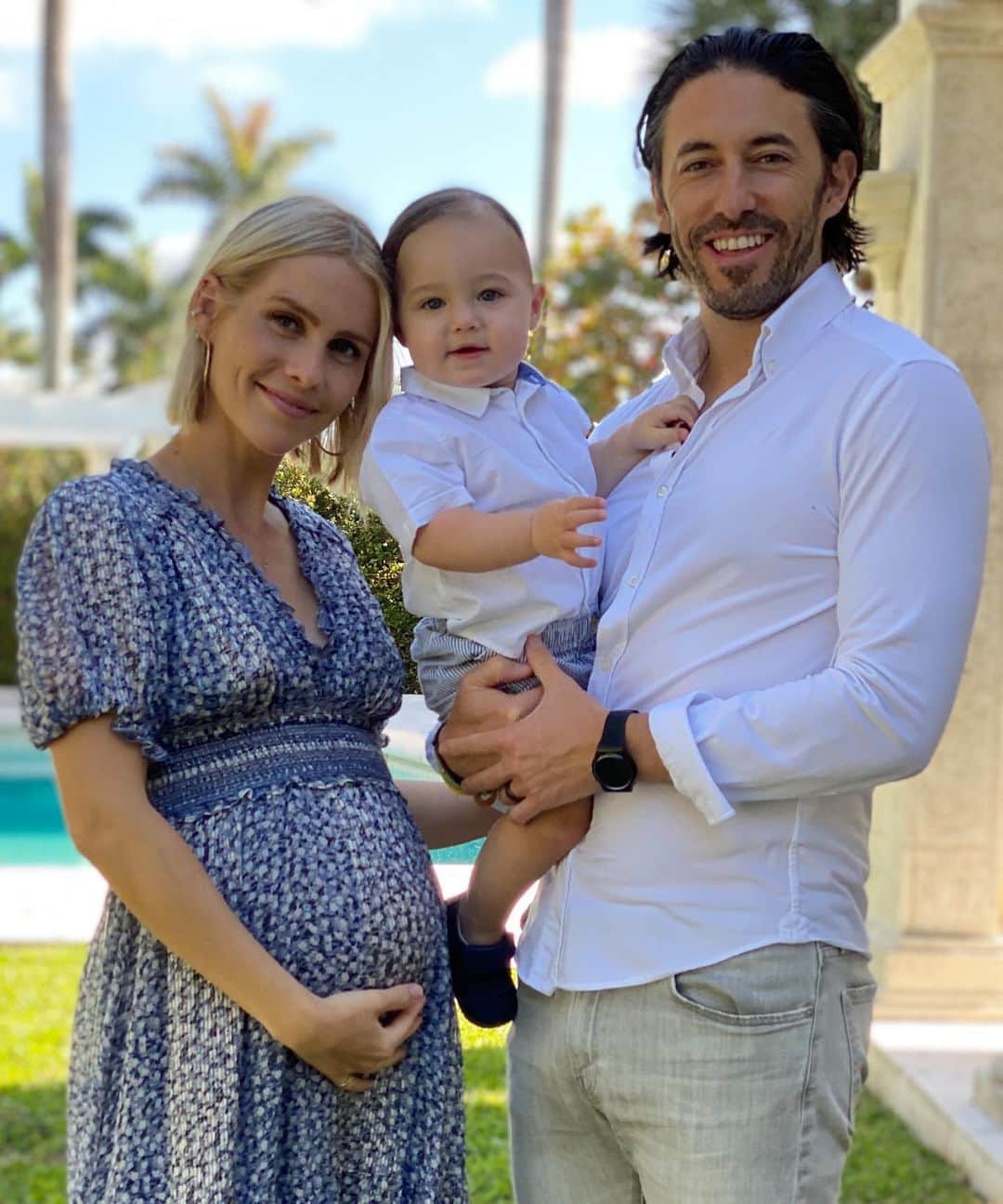 クレア・ホルトのインスタグラム：「Grateful for this little ray of sunshine in an uncertain time ❤️」