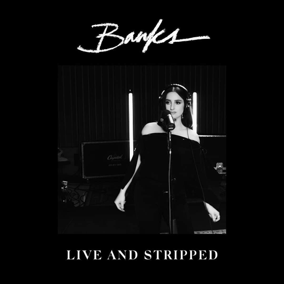 バンクスさんのインスタグラム写真 - (バンクスInstagram)「LIVE AND STRIPPED Ep officially out today! Go stream it, dance to it, and sing along. I think people are most beautiful in their rawest form, and sometimes same goes for music. I am so happy you guys can get to know me a little better by hearing these songs like this. Which stripped version is your favorite?」4月4日 1時14分 - hernameisbanks