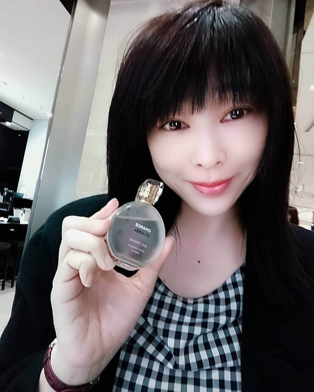 松坂南さんのインスタグラム写真 - (松坂南Instagram)「愛用のヘアオイル❤️ 香水と合わせてW使い中。  使うたび幸せな気分に✨  #love  #chanel  #cosmetics  #love  #beauty」4月4日 13時58分 - minami_matsuzaka