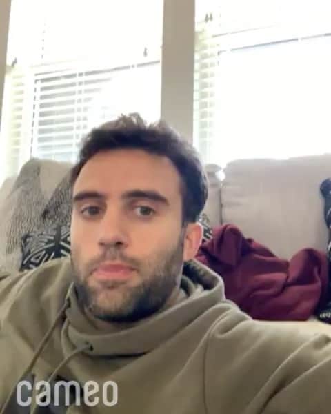 ジュゼッペ・ロッシのインスタグラム：「Primo video personalizzato ad un tifoso in 🇮🇹🇮🇹🇮🇹!!! @cameo e’ davvero una figata!! Grazie 💯💯💯 Chi è’ il prossimo?? #fanlove」