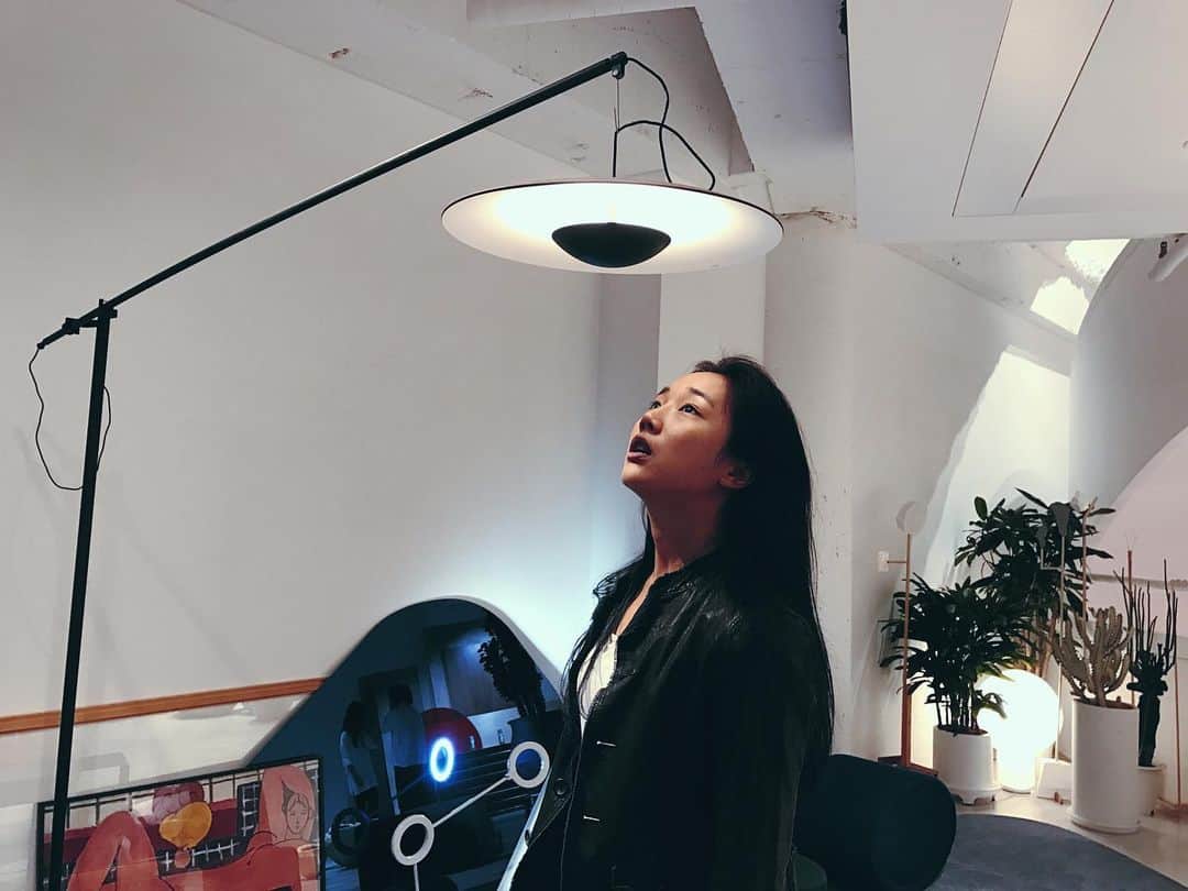 チョン・ヨンジュのインスタグラム：「🌚🌗🌘🌛🌞🌝🌻💛」
