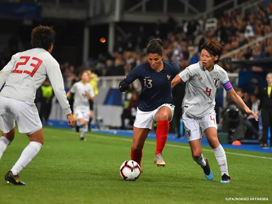 日本サッカー協会さんのインスタグラム写真 - (日本サッカー協会Instagram)「【#OnThisDay】2019.4.4🔙 ・ 国際親善試合 フランス 3-1 #なでしこジャパン 📍フランス/スタッド・アッベ・デシャン ⚽#小林里歌子 ・ 1年前の今日、#なでしこジャパン はワールドカップを2か月後に控え開催地フランスと対戦しました。 ・ GK #山下杏也加 DF #清水梨紗⇒61'#宮川麻都 #熊谷紗希 #南萌華 #鮫島彩 MF #中島依美⇒79'#宮澤ひなた #三浦成美 #杉田妃和 #長谷川唯⇒87'#植木理子 FW #小林里歌子 #横山久美⇒61'#菅澤優衣香 ・ #jfa #daihyo #nadeshiko」4月4日 11時40分 - japanfootballassociation