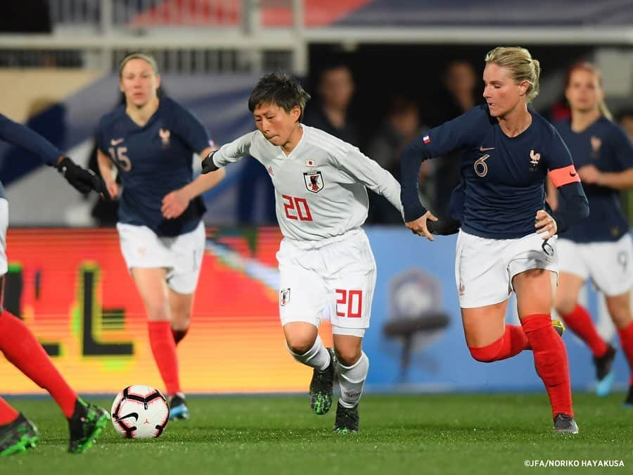 日本サッカー協会さんのインスタグラム写真 - (日本サッカー協会Instagram)「【#OnThisDay】2019.4.4🔙 ・ 国際親善試合 フランス 3-1 #なでしこジャパン 📍フランス/スタッド・アッベ・デシャン ⚽#小林里歌子 ・ 1年前の今日、#なでしこジャパン はワールドカップを2か月後に控え開催地フランスと対戦しました。 ・ GK #山下杏也加 DF #清水梨紗⇒61'#宮川麻都 #熊谷紗希 #南萌華 #鮫島彩 MF #中島依美⇒79'#宮澤ひなた #三浦成美 #杉田妃和 #長谷川唯⇒87'#植木理子 FW #小林里歌子 #横山久美⇒61'#菅澤優衣香 ・ #jfa #daihyo #nadeshiko」4月4日 11時40分 - japanfootballassociation