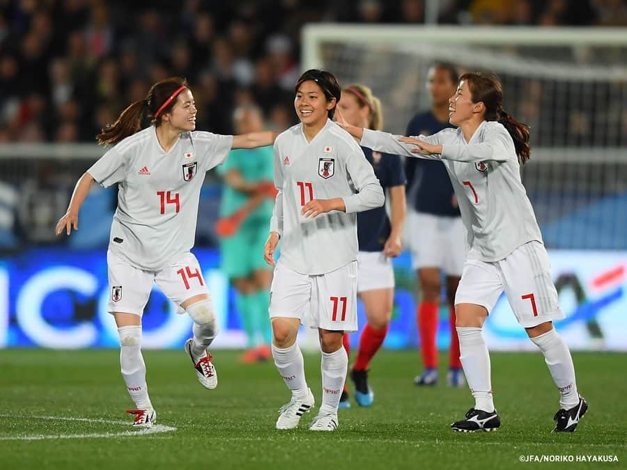 日本サッカー協会さんのインスタグラム写真 - (日本サッカー協会Instagram)「【#OnThisDay】2019.4.4🔙 ・ 国際親善試合 フランス 3-1 #なでしこジャパン 📍フランス/スタッド・アッベ・デシャン ⚽#小林里歌子 ・ 1年前の今日、#なでしこジャパン はワールドカップを2か月後に控え開催地フランスと対戦しました。 ・ GK #山下杏也加 DF #清水梨紗⇒61'#宮川麻都 #熊谷紗希 #南萌華 #鮫島彩 MF #中島依美⇒79'#宮澤ひなた #三浦成美 #杉田妃和 #長谷川唯⇒87'#植木理子 FW #小林里歌子 #横山久美⇒61'#菅澤優衣香 ・ #jfa #daihyo #nadeshiko」4月4日 11時40分 - japanfootballassociation