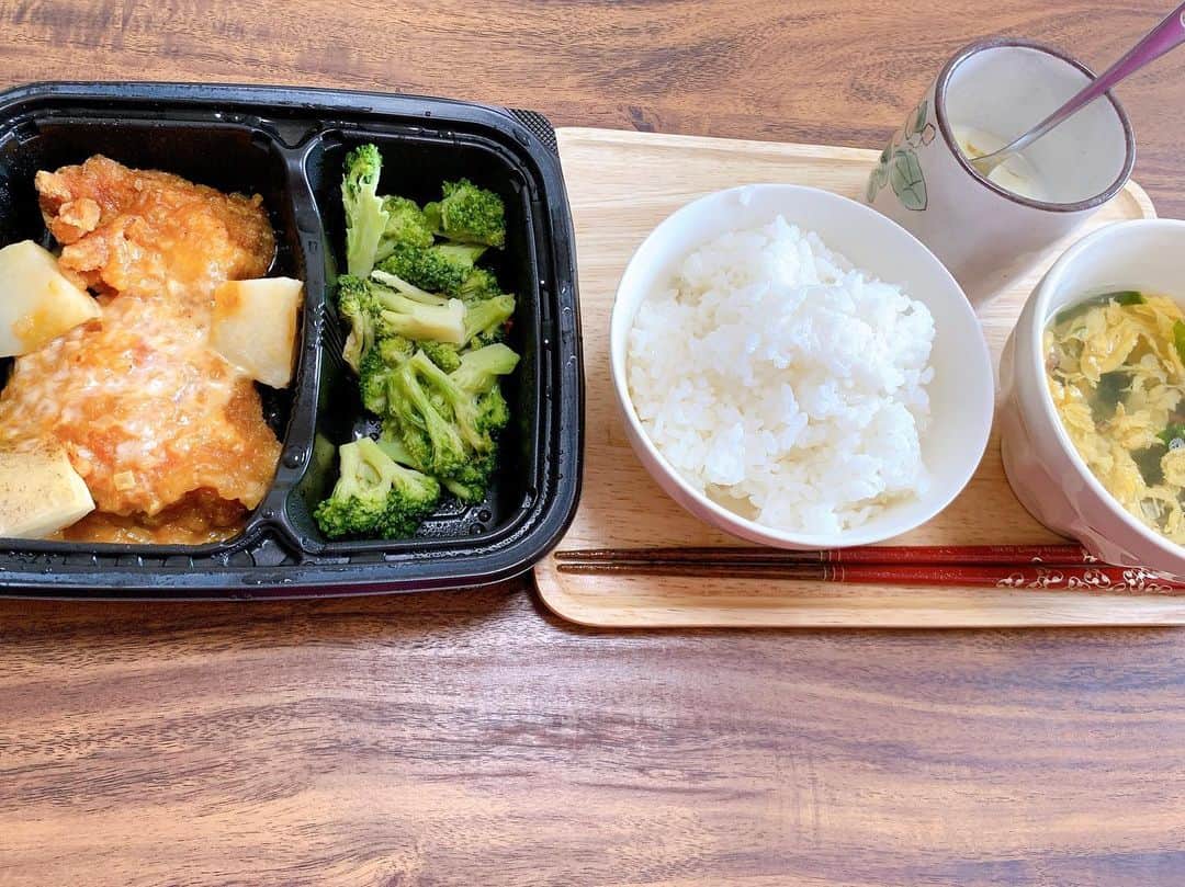 安藤瞳さんのインスタグラム写真 - (安藤瞳Instagram)「私はこれを良く食べるよ😊 電車レンジで出来るんだけど、アスリートように高タンパク質に考えられてる✨ ありがたい✨ そして、大好きなハチミツヨーグルトはマスト🍯」4月4日 12時08分 - hitomiandoh
