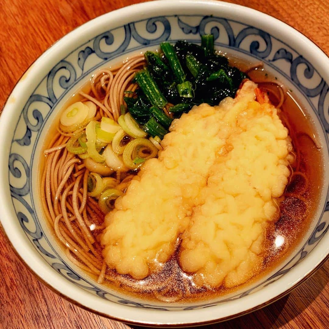 GENKINGの釜飯さんのインスタグラム写真 - (GENKINGの釜飯Instagram)「夜食に作ったてんぷら蕎麦🥢 #genkingkitchen」4月4日 22時33分 - genkingkitchen