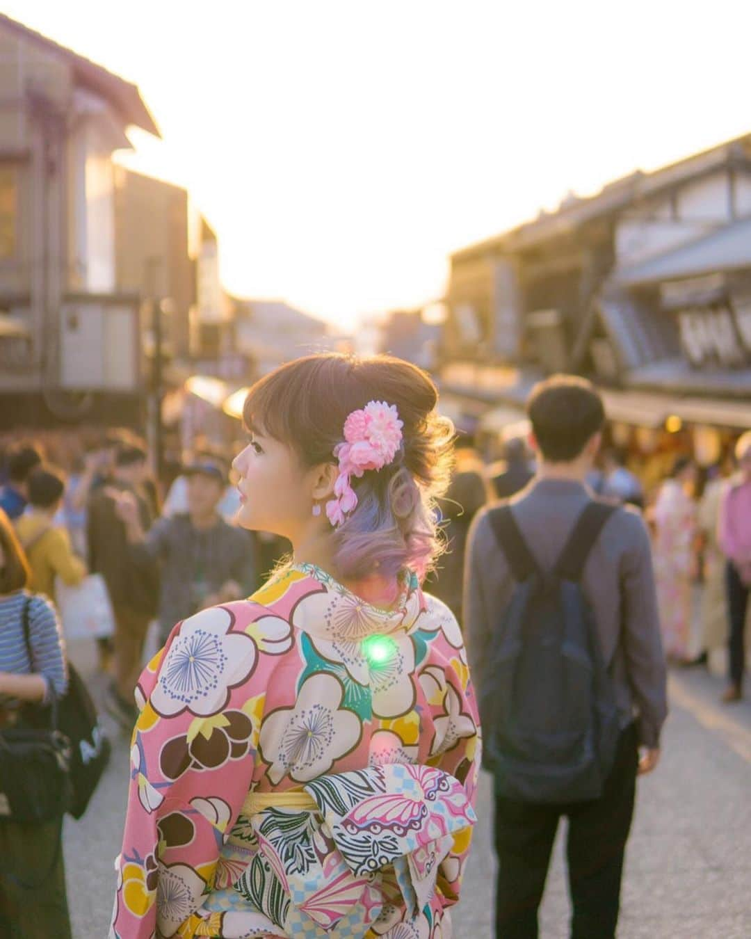 YingTzeさんのインスタグラム写真 - (YingTzeInstagram)「Spring , Two Years Ago . 🌸 This set of kimono photos are still my favourite ! _ Wanted to visit Kyoto , Japan again this year to pray at the Fushimi Inari Shrine ~ but all travel plans have to be postponed till next year. Most of my prayers came true so I would like to visit the shrine again to give thanks . 🙏🏻❤️✨ _ #blessed #kimono #kyoto #kyototravel #sakura🌸 #sakuraseason #japantravel」4月4日 14時32分 - yingtze