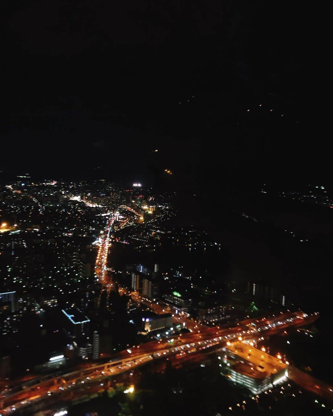 西本早希さんのインスタグラム写真 - (西本早希Instagram)「・ 安心して外に出られる日が 早くきますように ・ いつかの飛行機から」4月4日 15時42分 - saki1022
