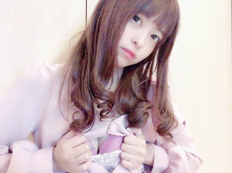 桜もこさんのインスタグラム写真 - (桜もこInstagram)「すっぴん×👙 #すっぴん　#お家　#🏡　#pink #instagram #instagood #instlove #japanesegirl #japanesemodel #asiangirl」4月4日 16時50分 - mokochan319