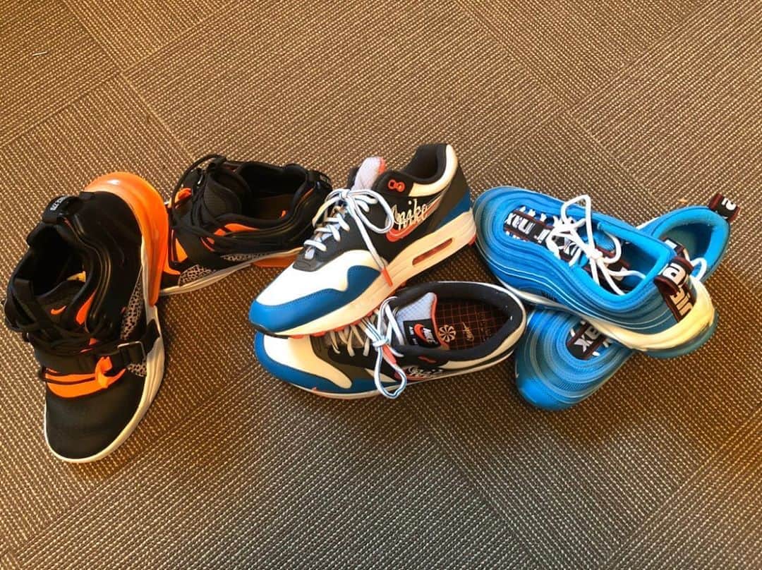 元木大介のインスタグラム：「お疲れ様です〜〜 スニーカー👟だよー👟 今YouTubeで ソーシ君の見てハマってますって #soshinet  #元木の一言  #元木大介 #日本 #japan #プロ野球 #野球 #読売ジャイアンツ #ジャイアンツ #巨人 #giants #baseball #スニーカー  #スニーカーコレクション #スニーカー好きな人と繋がりたい #おうち時間」