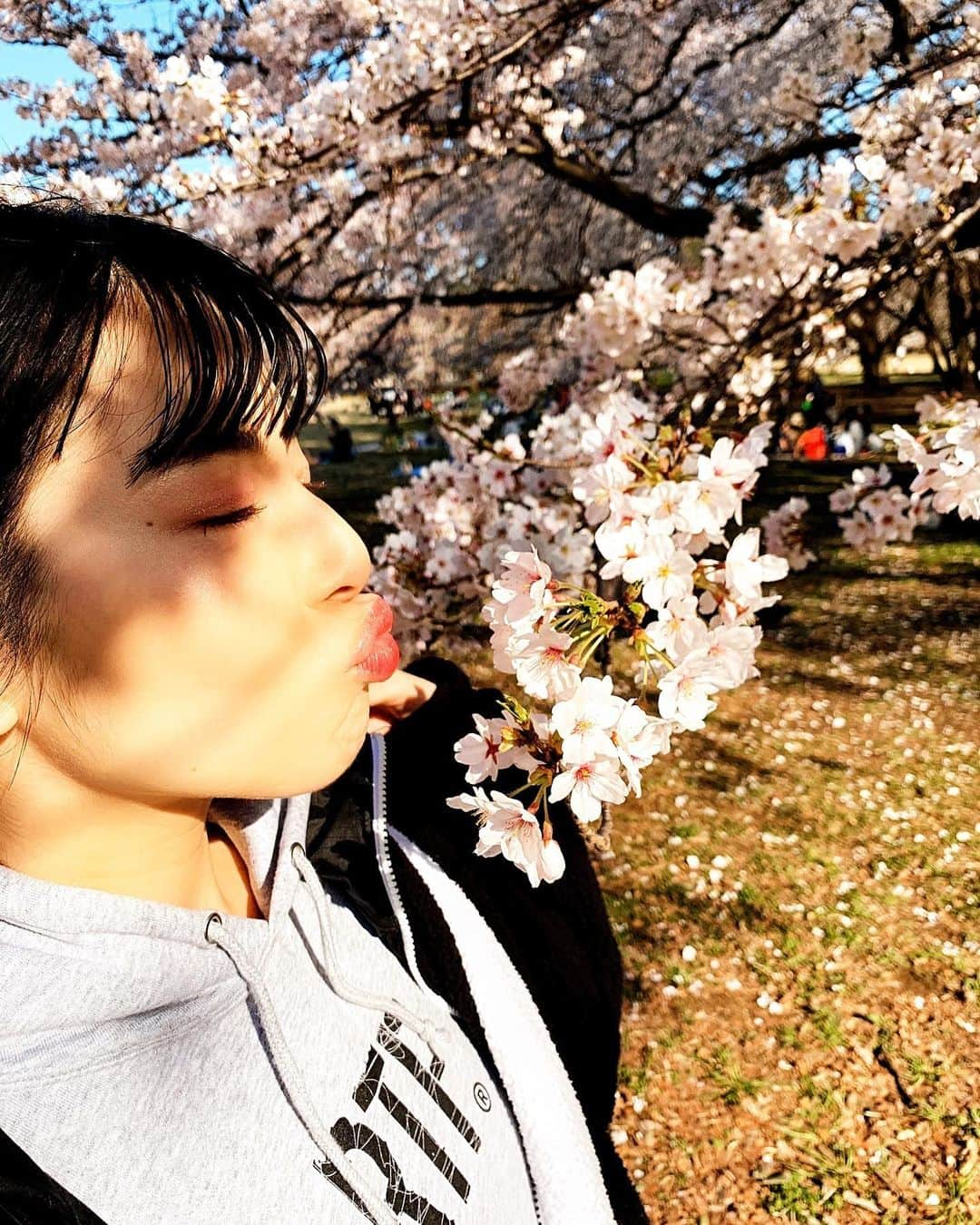 松崎夕のインスタグラム：「・ #Tb #Throwback 😘🌸 ・ ・ #CherryBlossomFestival #CherryBlossom #桜 #お花見 #Dj #DJYOUMATSUZAKI #YOUMATSUZAKI #Tokyo #Japan #Club #Music #Hiphop #Japanesedj #Asiandj #Djlife」