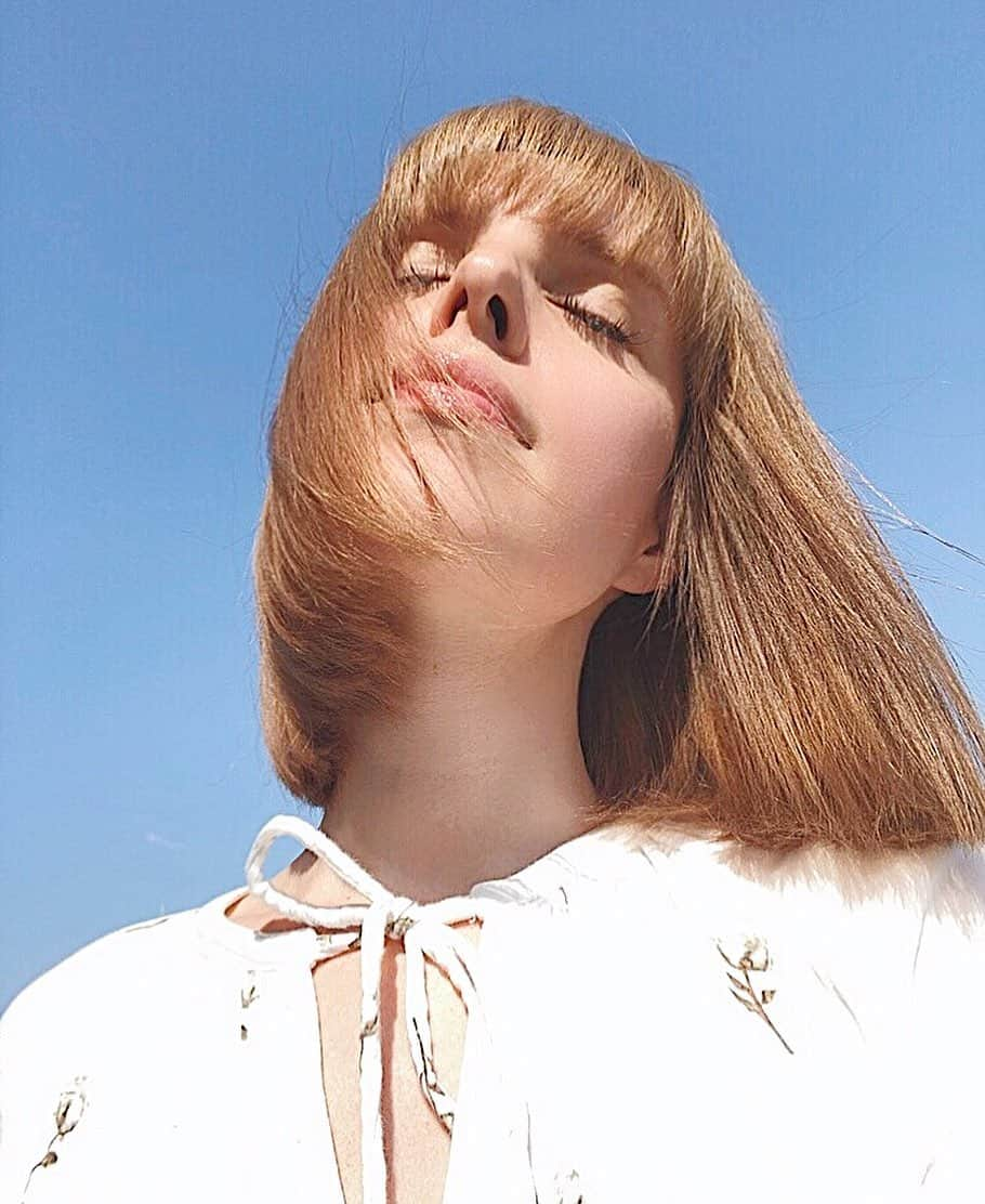 IVANさんのインスタグラム写真 - (IVANInstagram)「* 🏡🌞🦋✨ #stayhome  i iove basking in the sun from my balcony💕 * バルコニーで陽を浴びるのもまた、身体に良きですぞ♡ 今日は夕陽が綺麗に見れそうです✨ 楽しみ🌇 #おうち時間 #バルコニー日光浴 #コロナに負けるな #みんならぶ♡」4月4日 17時57分 - fresanaca