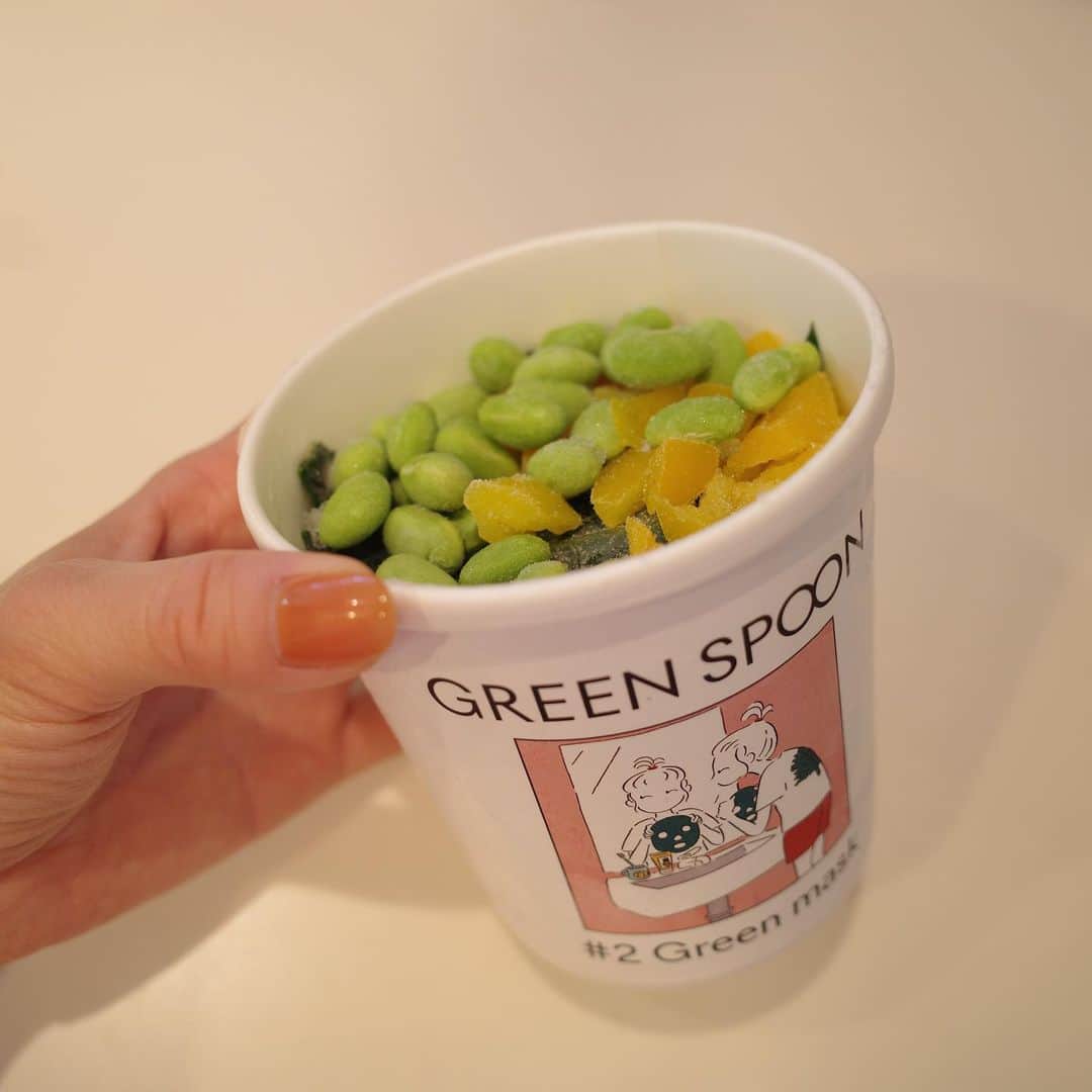 佐藤優里亜さんのインスタグラム写真 - (佐藤優里亜Instagram)「GREEN SPOON🌿 ・ 自分に必要なフルーツや野菜が新鮮なまま冷凍で届くから手軽で美味しくて◎ ・ 豆乳で割ってまたこの可愛い容器に戻せば洗い物も少なくて済むね🍋 ・ @greenspoonjp  #greenspoon」4月4日 19時52分 - yuriang_