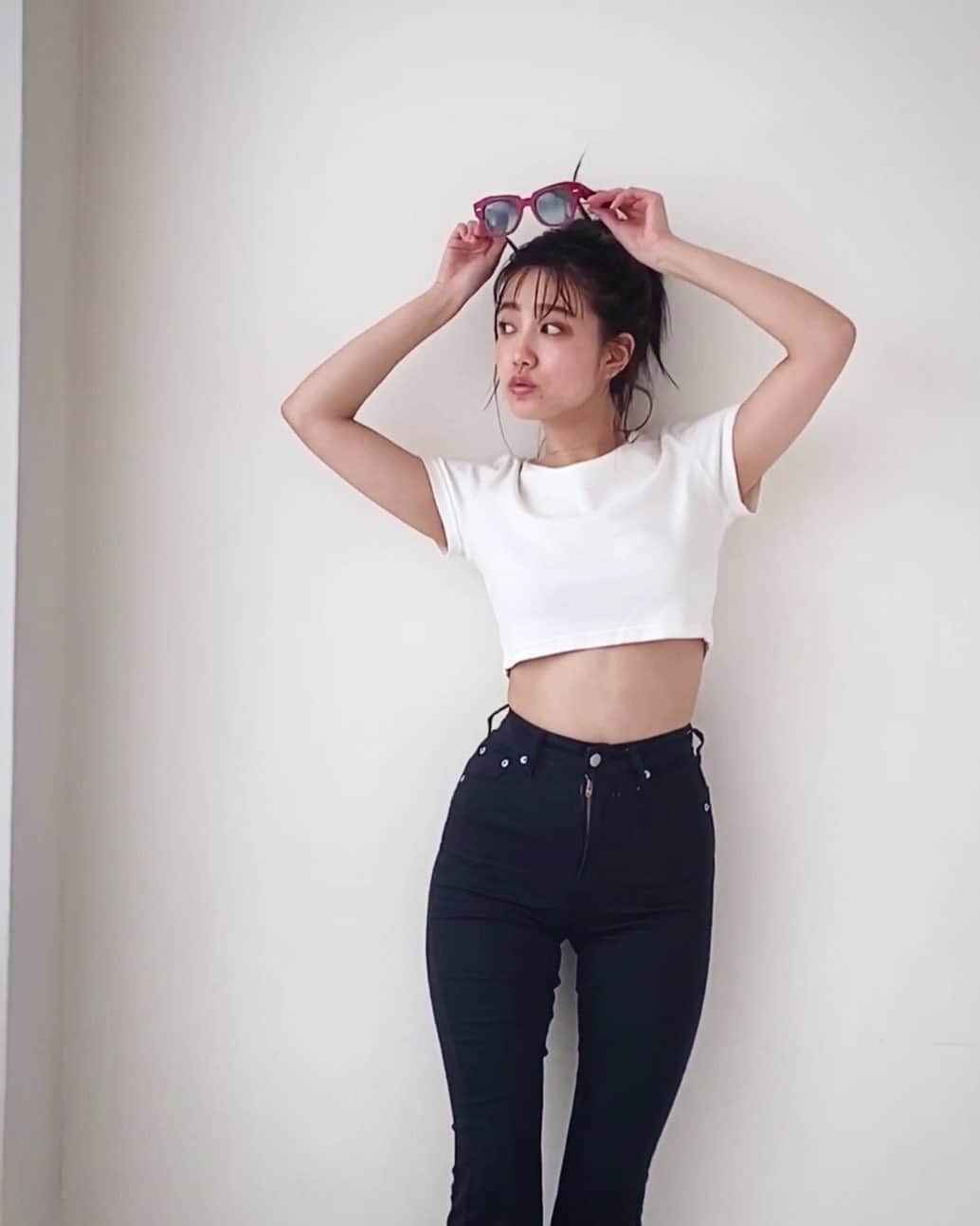 加藤玲奈のインスタグラム：「ここ最近全然写真撮ってない😭 少し前のsweet撮影の時の写真でお許しを🙏🏻💦 皆さんは休みの日、おうち時間どう過ごしてますか？？」