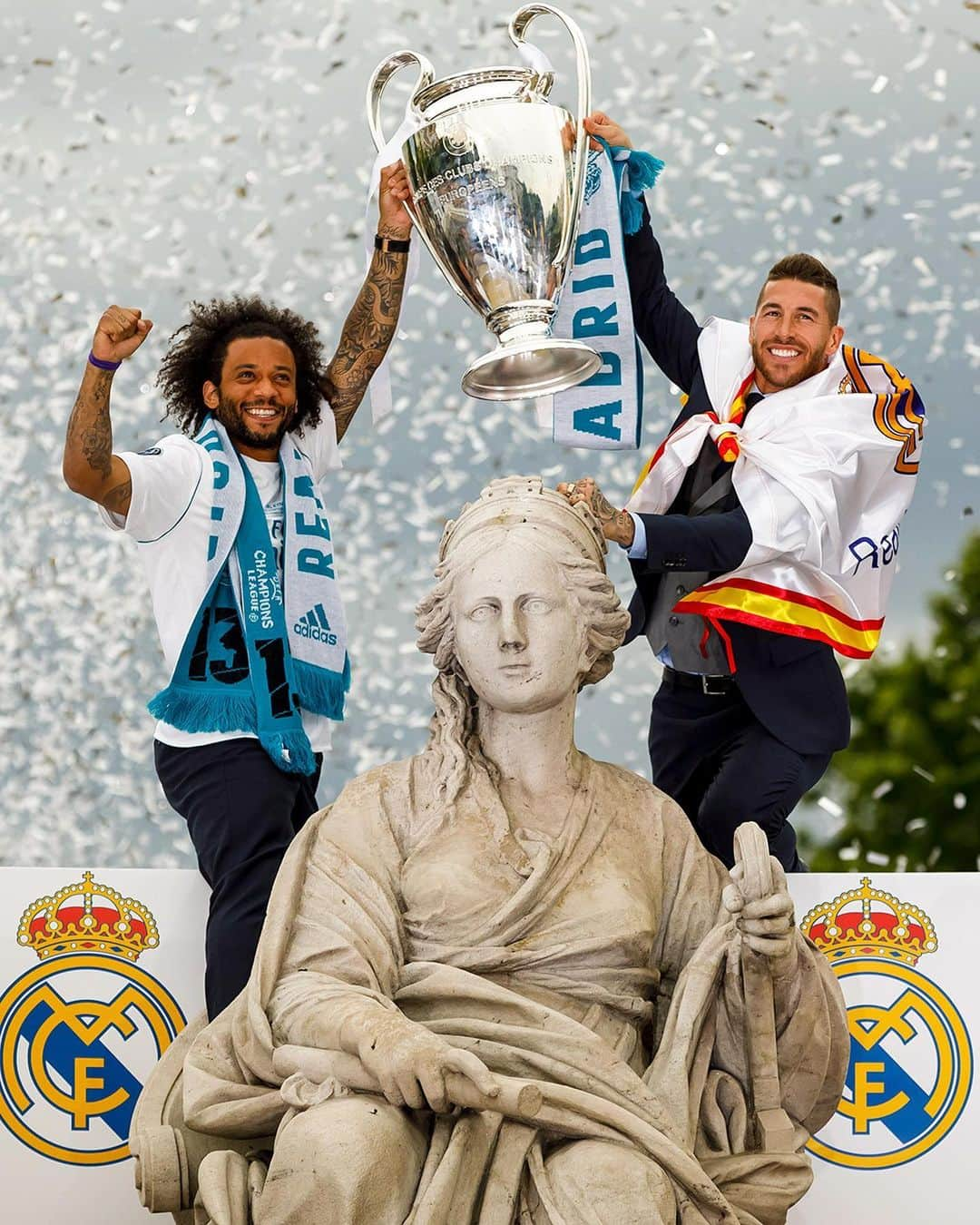 レアル・マドリードさんのインスタグラム写真 - (レアル・マドリードInstagram)「🇪🇸@SergioRamos🤝@Marcelotwelve🇧🇷 🤩 ¡PALMARÉS de trofeos! 👏 WHAT a trophy cabinet! 💫 4 @ChampionsLeague 🌐 4 x Club World Cup ⭐ 3 x UEFA Super Cup 🏆 4 x @LaLiga 👑 2 x Copa del Rey 🇪🇸 4 x Supercopa de España #YoMeQuedoEnCasa | #StayHome」4月4日 20時34分 - realmadrid