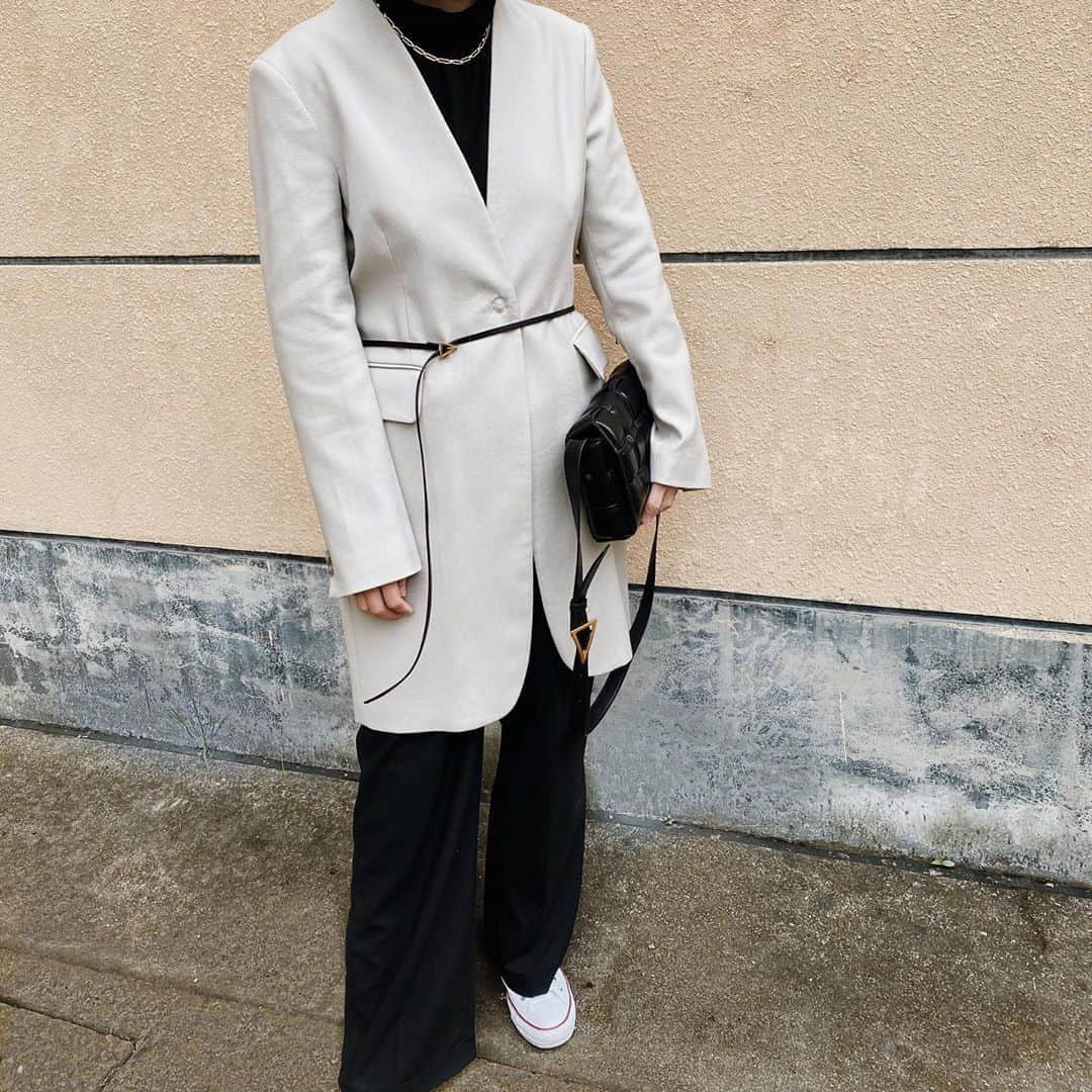 mixmatchisthekeyのインスタグラム：「current favourite v neckline long blazer」