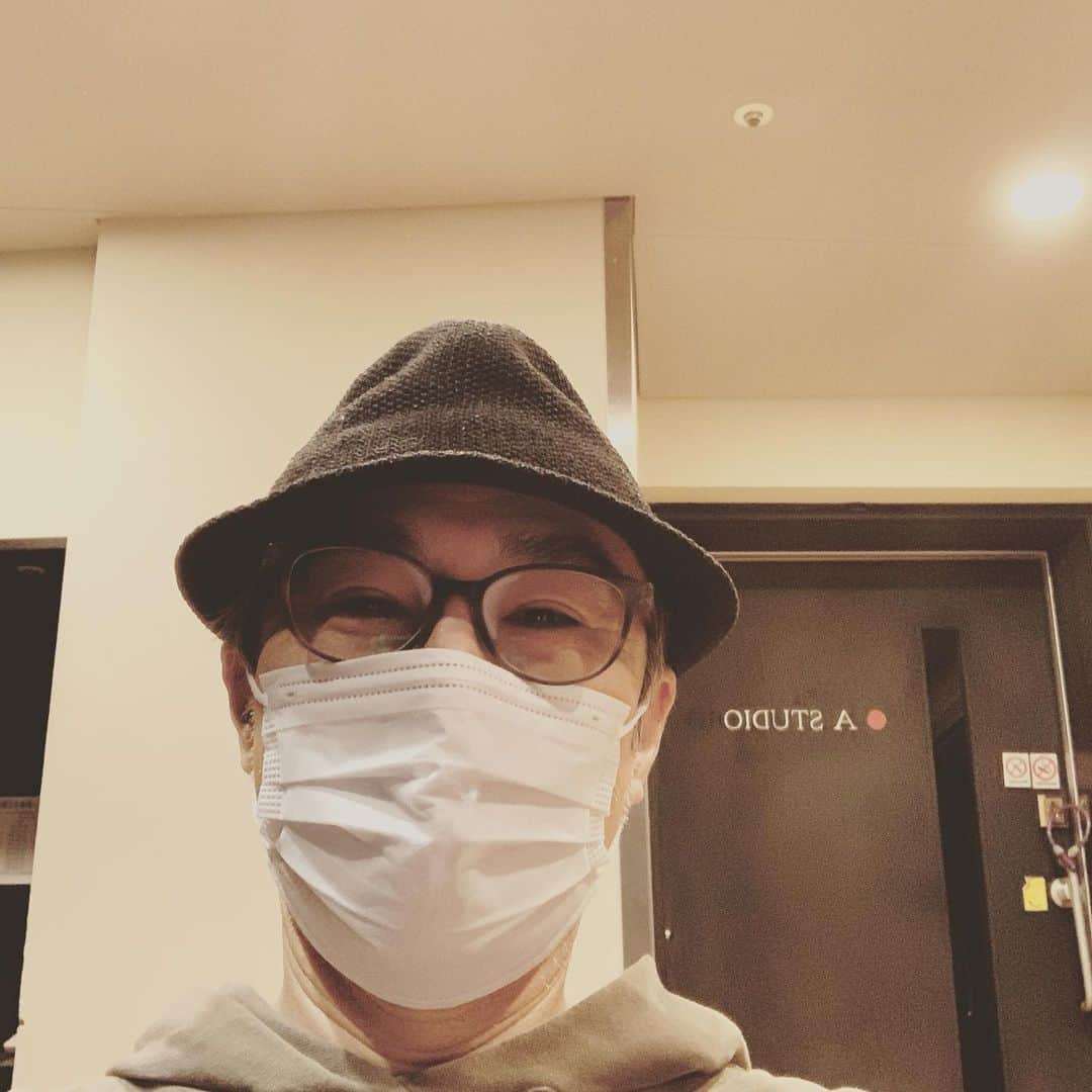 増崎孝司のインスタグラム：「ちゃんとマスク着用 マスクの中は笑顔😊 けど暑い😵」