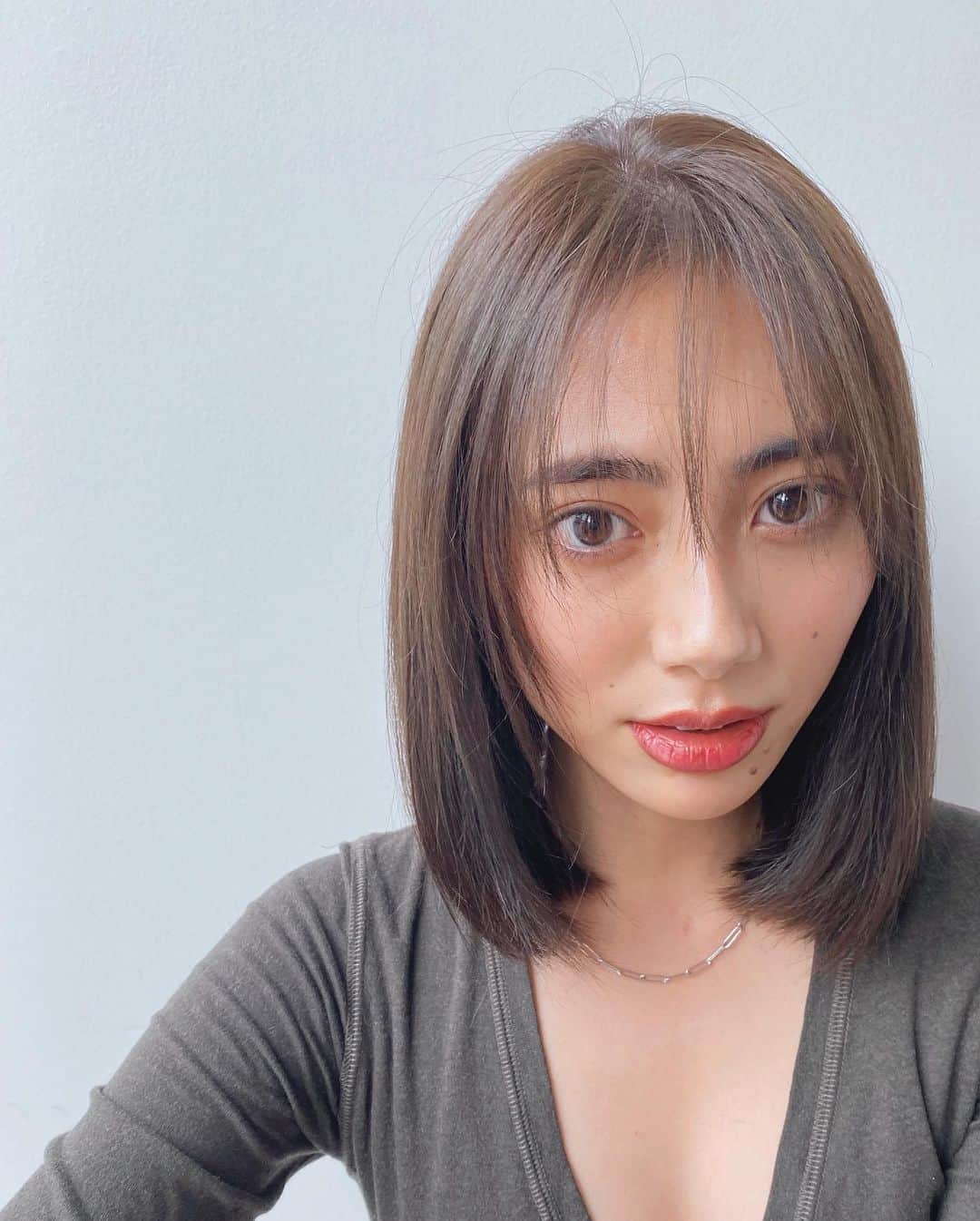 土屋巴瑞季さんのインスタグラム写真 土屋巴瑞季instagram よくヘアスタイルのご質問を頂くので 長年 Morigamimariko さんにお願いしています いつもレイヤーをあまり入れないで 前髪を自由自在にしたい とお伝えして後はお任せです 笑 前髪 少し巻けば