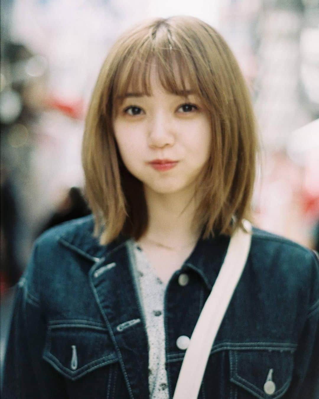 のインスタグラム：「‪「僕はまだ恋を知らない」ミュージックビデオが完成しました！‬﻿ ﻿ この楽曲に登場する‪"僕"がみていた"君"はこの人しかいないと思い、親友の江野沢愛美ちゃんに出演していただきました！‬！！﻿ ﻿ ずっと思い浮かべていた世界が現実で作品となり今日、また大きく羽ばたいていきました🕊﻿ ﻿ 少し寂しい気持ちもありますが、皆様にたくさん愛していただけるミュージックビデオになればいいなと思います☺️﻿ ‬﻿ 愛美が演じてくれた"君"はあたしの想像を遥かに超えて"僕"を心から愛し優しく包み込んでくれました！﻿ 本当にありがとう！！！﻿ ﻿ 大矢梨華子 初の監督作品‪﻿ 是非、ご覧ください！！！‬！！﻿ ﻿ ﻿」