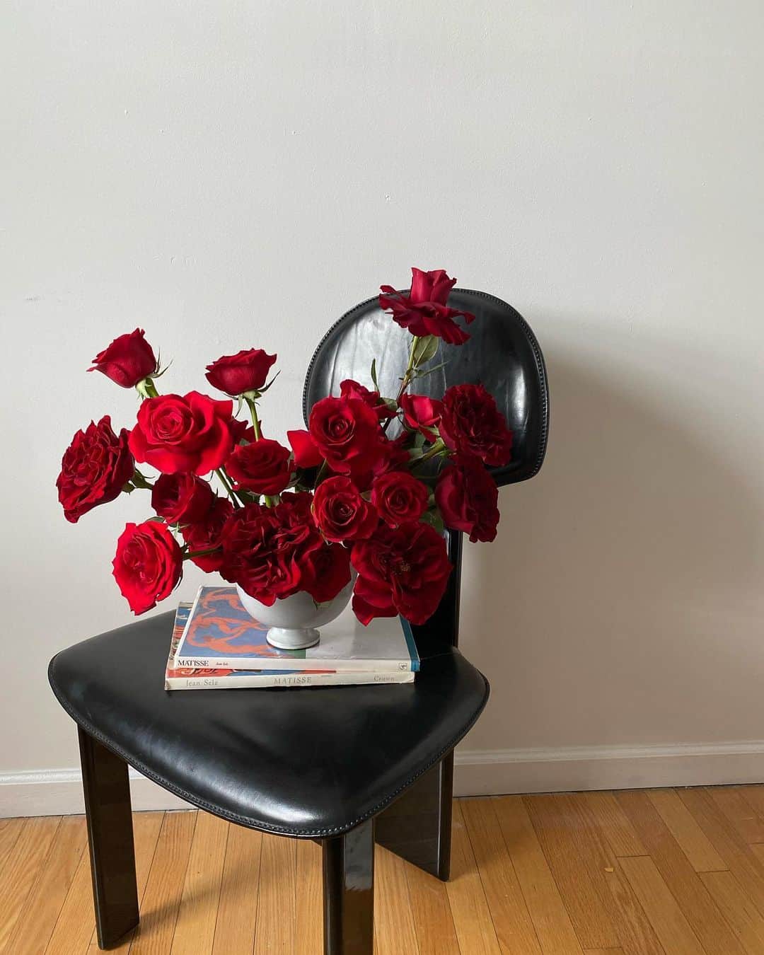 Nora O´Neilのインスタグラム：「The romance of it all」