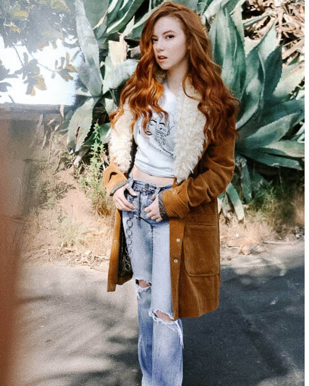 フランチェスカ・カパルディのインスタグラム：「Staying home! Stay safe! 💙」